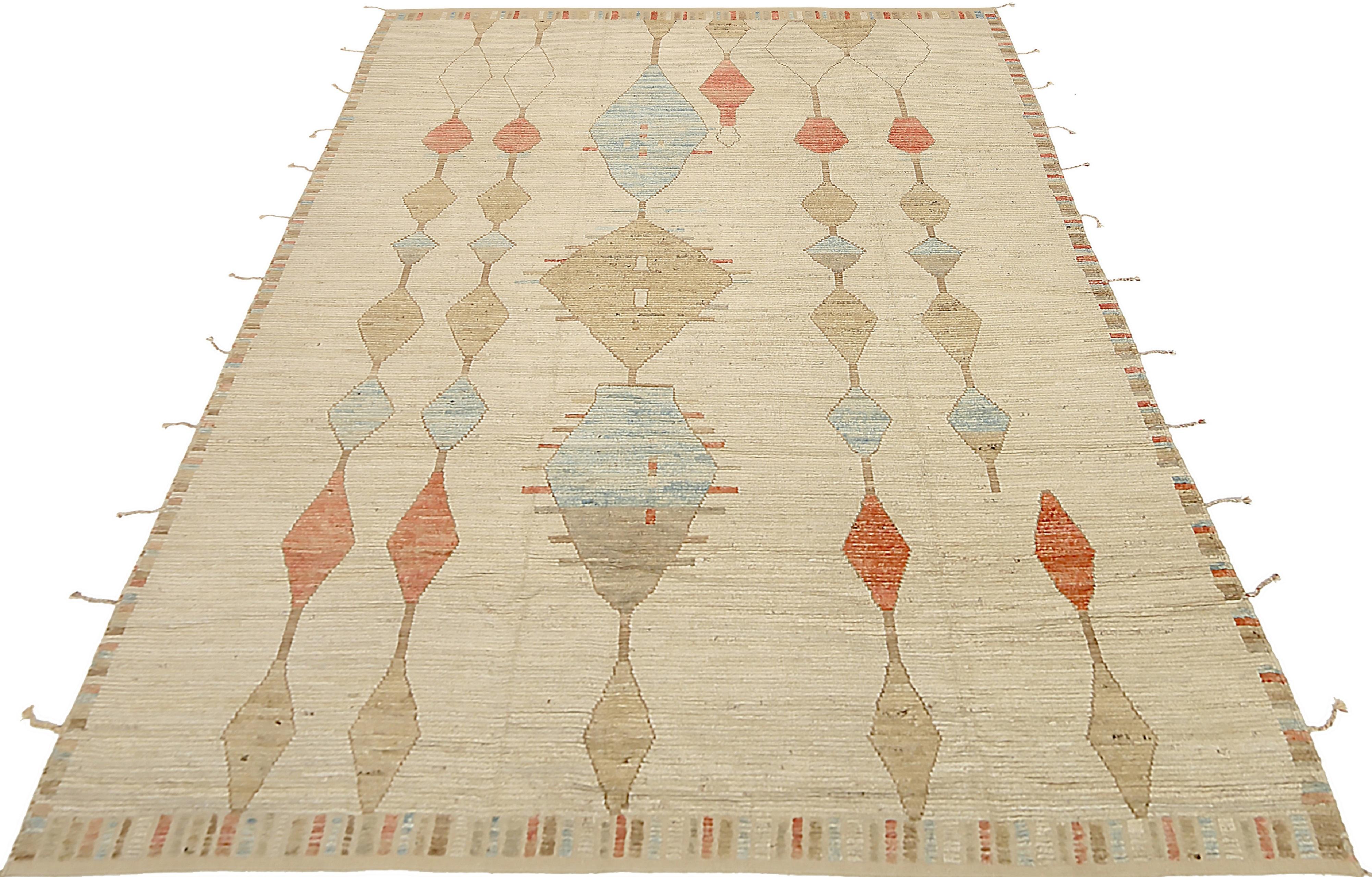 Nazmiyal Collection Cream Geometric Modern Moroccan Style Rug. 9 ft x 12 ft 6 in In New Condition In New York, NY
