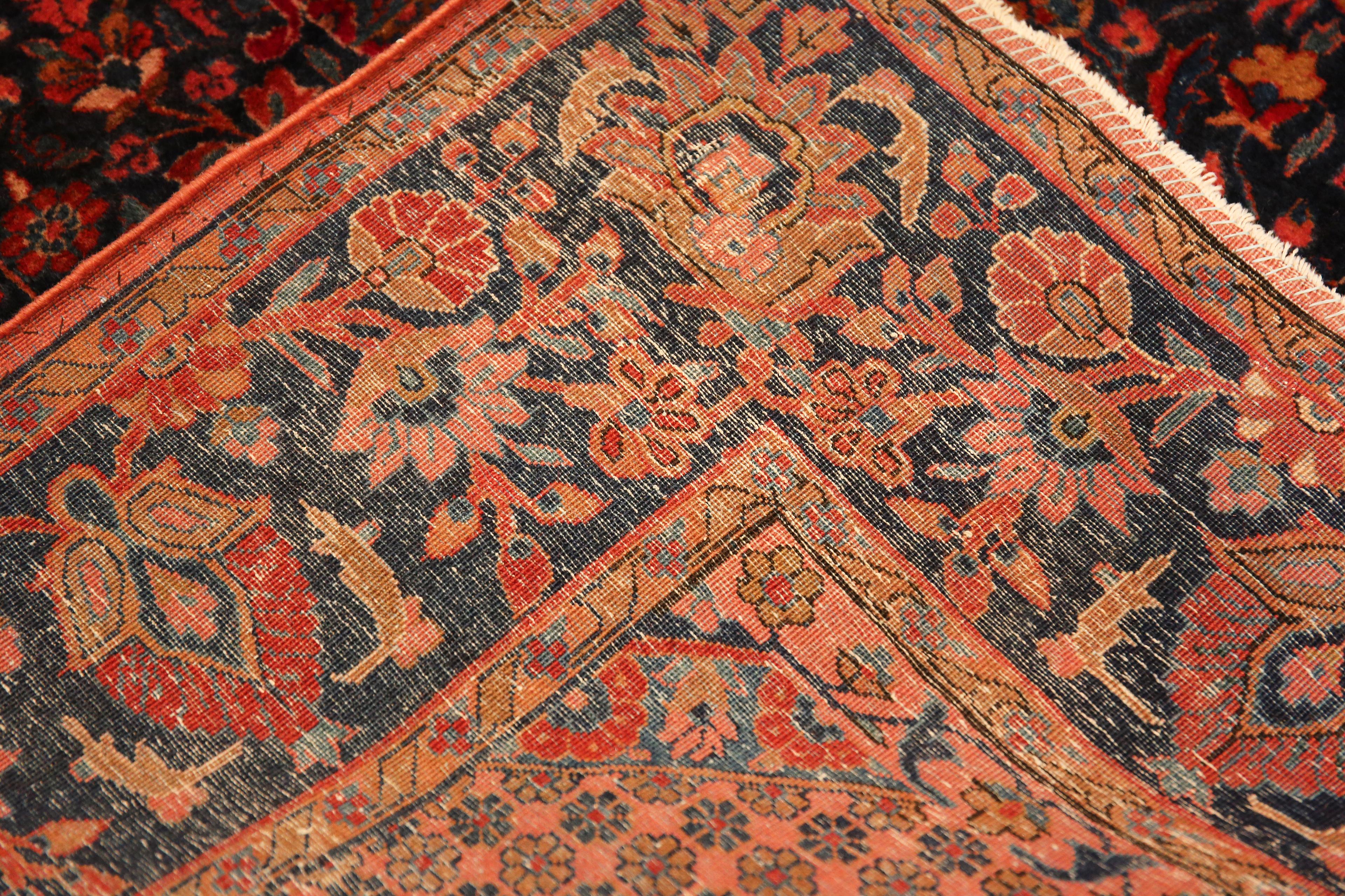 20ième siècle Nazmiyal Collection Cypress Tree Design Antique Tapis Persan Kashan en vente
