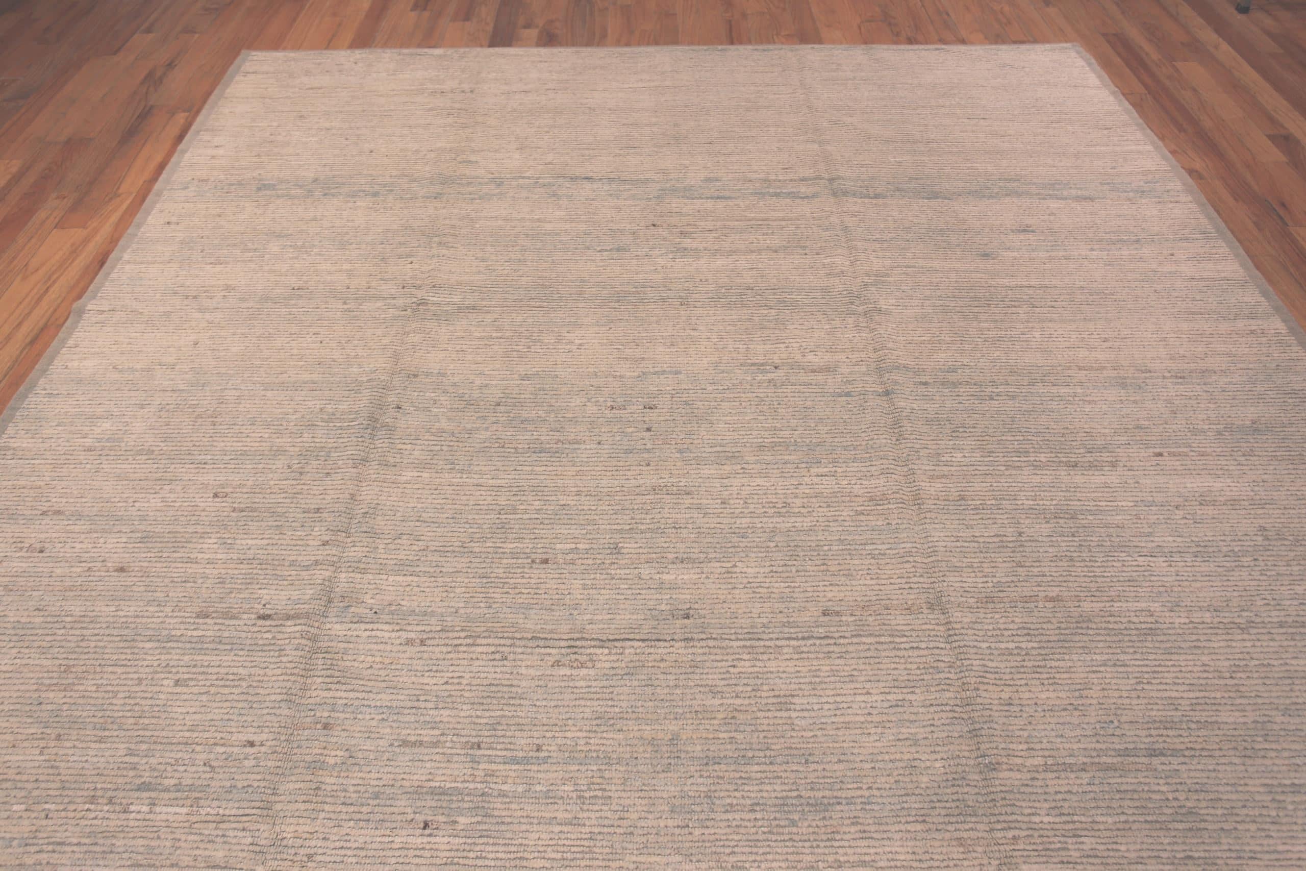 Nazmiyal Collection Subtle Hues Decorative Contemporary Handmade Area Rug. Country of Origin: Central Asia, Circa date: Modern
 
