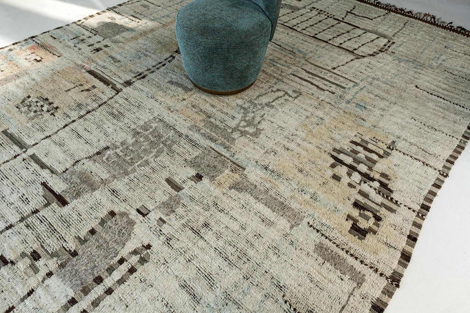 Hand-Knotted Nazmiyal Collection Decorative Modern Distressed Rug. 9 ft 9 in x 13 ft 8 in