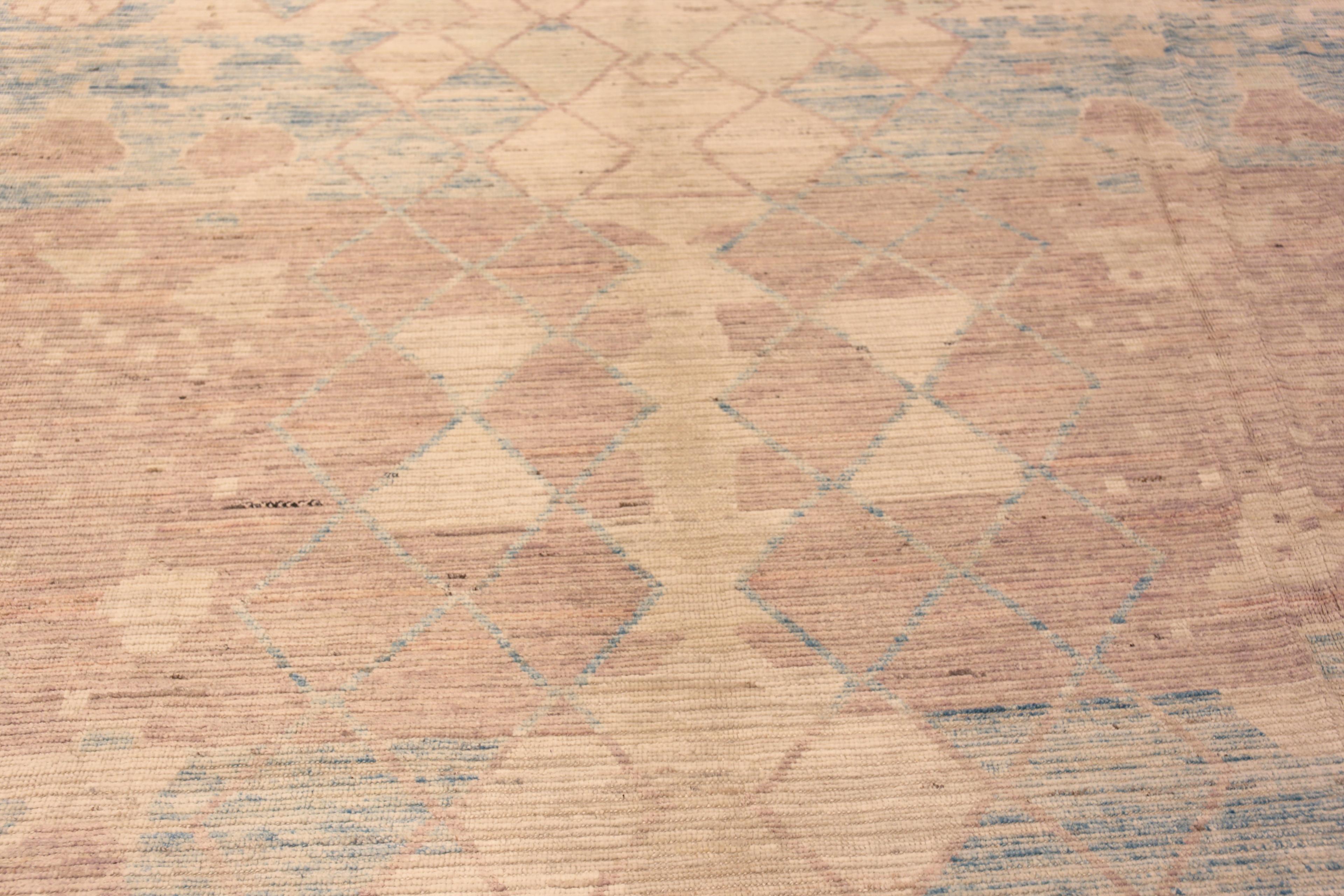 Magnifique tapis décoratif de grande taille, doux, de couleur neutre, tribal et artistique, Abrash Contemporary Modern Area Rug, Country Of Origin : Asie Centrale, Circa Date : Tapis moderne -