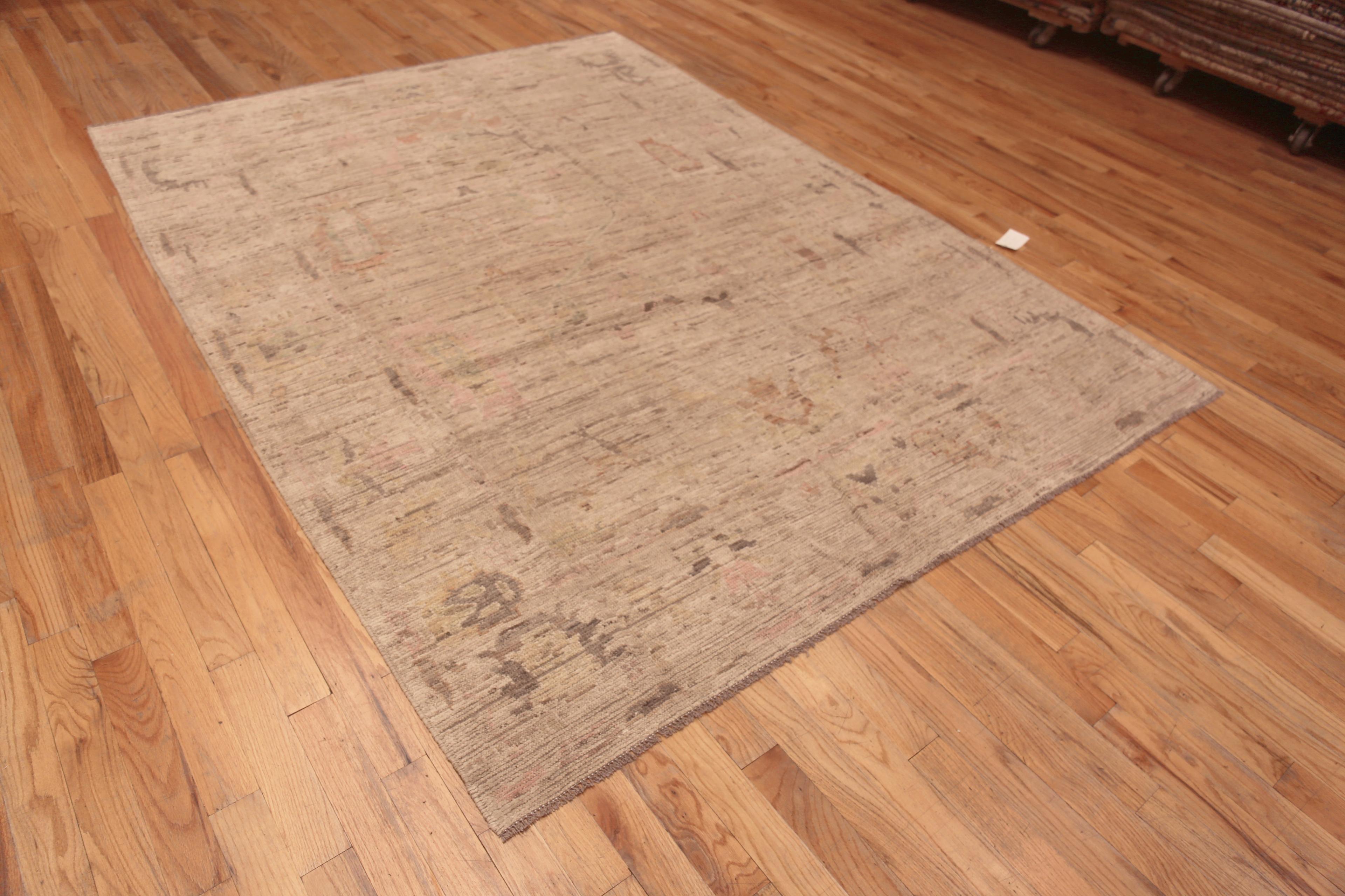 A Fascinating Earthy Cream Neutral Abstract Modern Turkish Oushak Design Area Rug, Country Of Origin: Central Asia, Circa Date: Modern Rug 