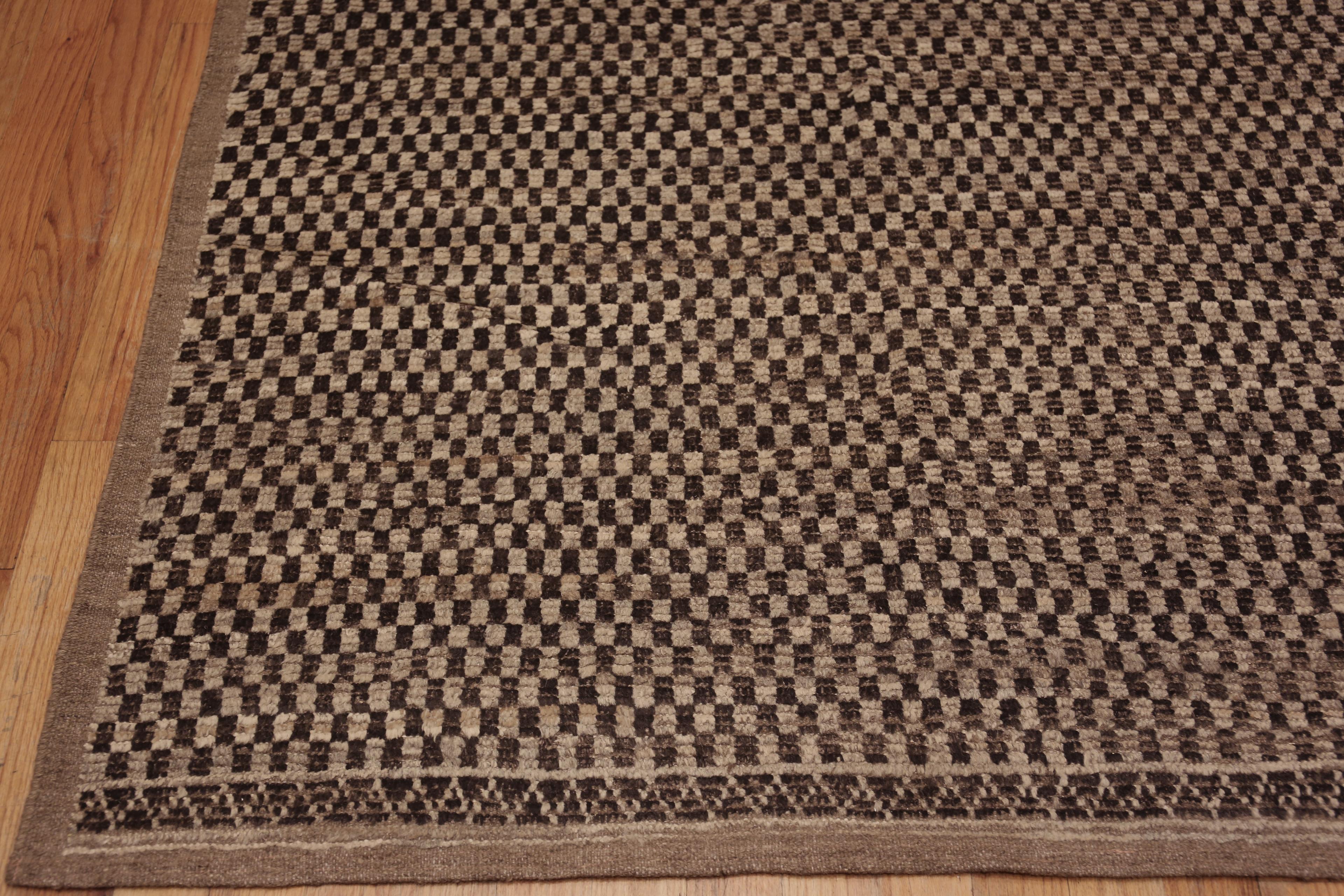 Nazmiyal Collection Earthy Brown Checkerboard Design Modern Rug 13'5