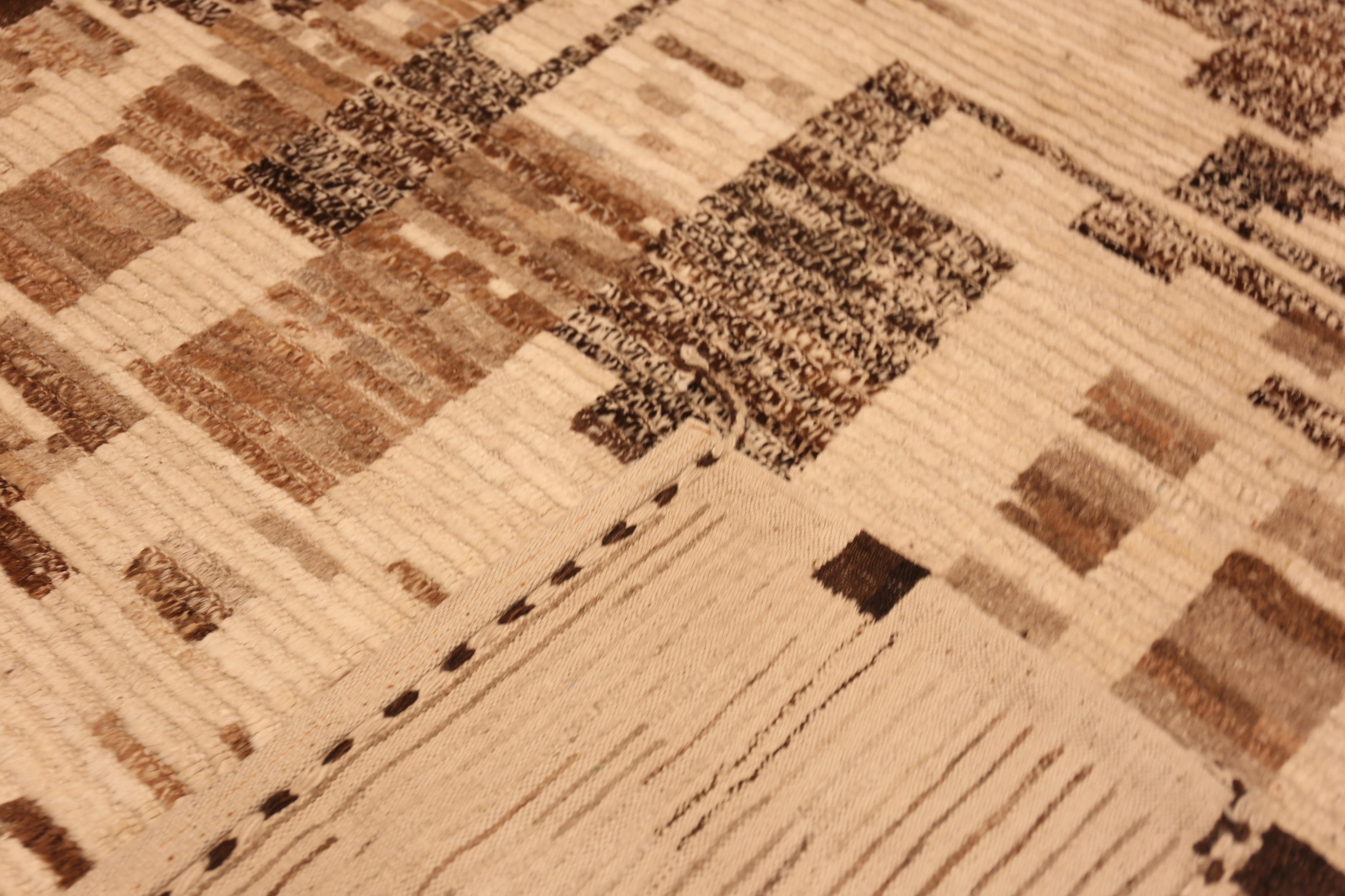 Earthy Undertones Modern Rug, Herkunftsland: Zentralasien, Entstehungszeit: Modern