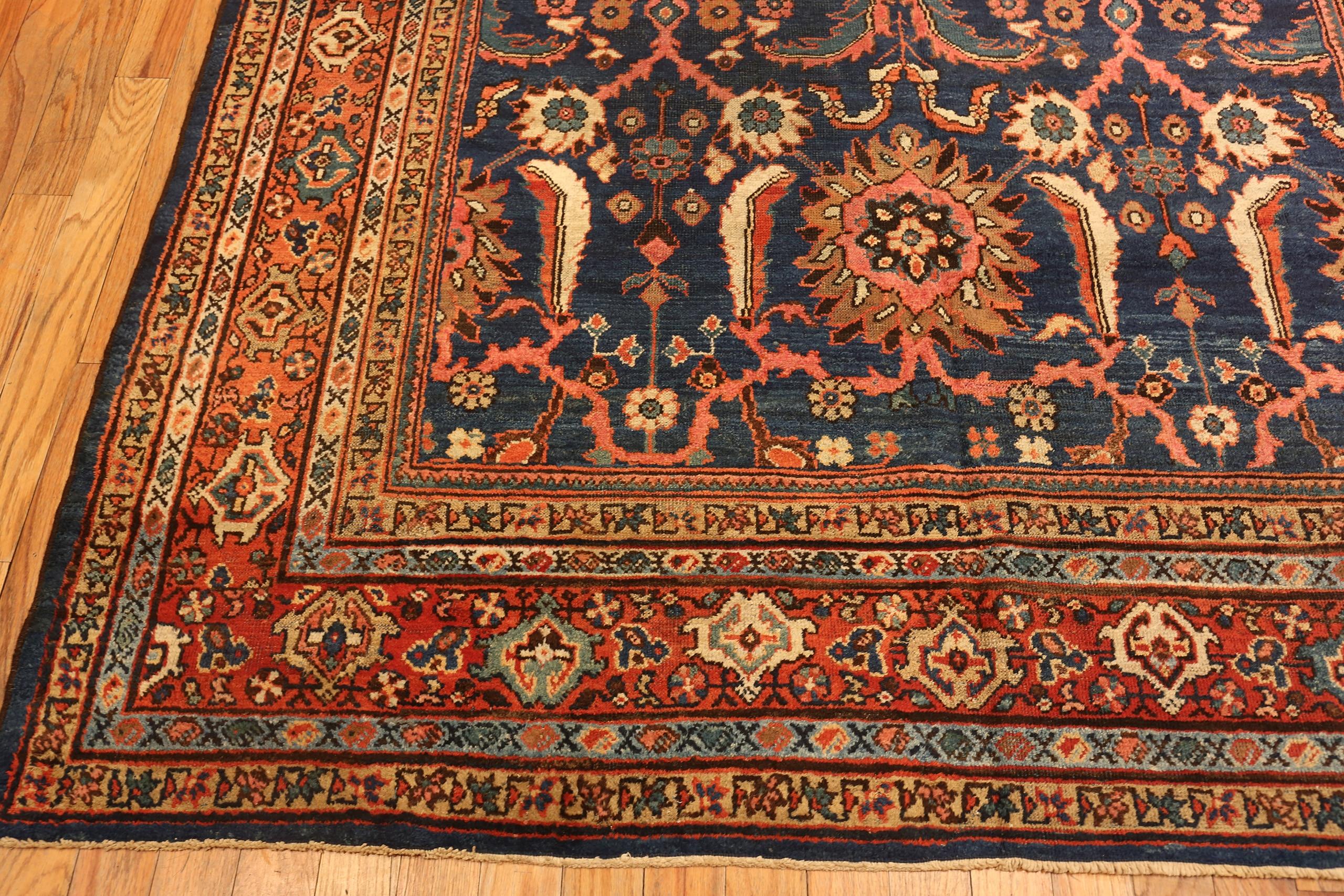 Nazmiyal Collection Tappeto persiano finito Sultanabad Rugs 7 ft x 10 ft 9 in In condizioni buone in vendita a New York, NY
