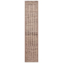 Nazmiyal Collection Tappeto da corridoio con design geometrico e moderno 12'8" x 2'11"