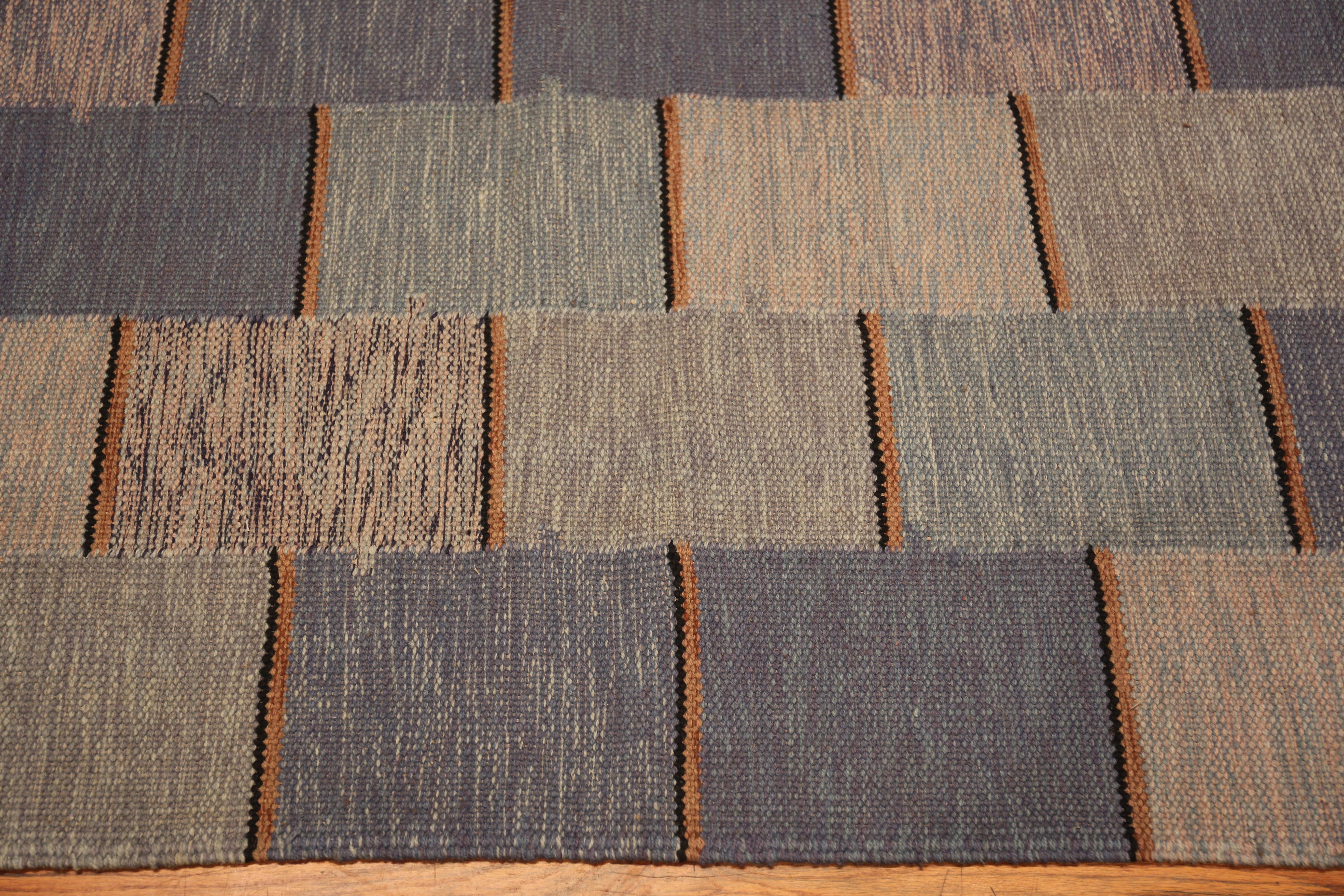 XXI secolo e contemporaneo Nazmiyal Collection Rug Geometrico Moderno Svedese Kilim 10 ft 1 in x 14 ft 2 in in vendita
