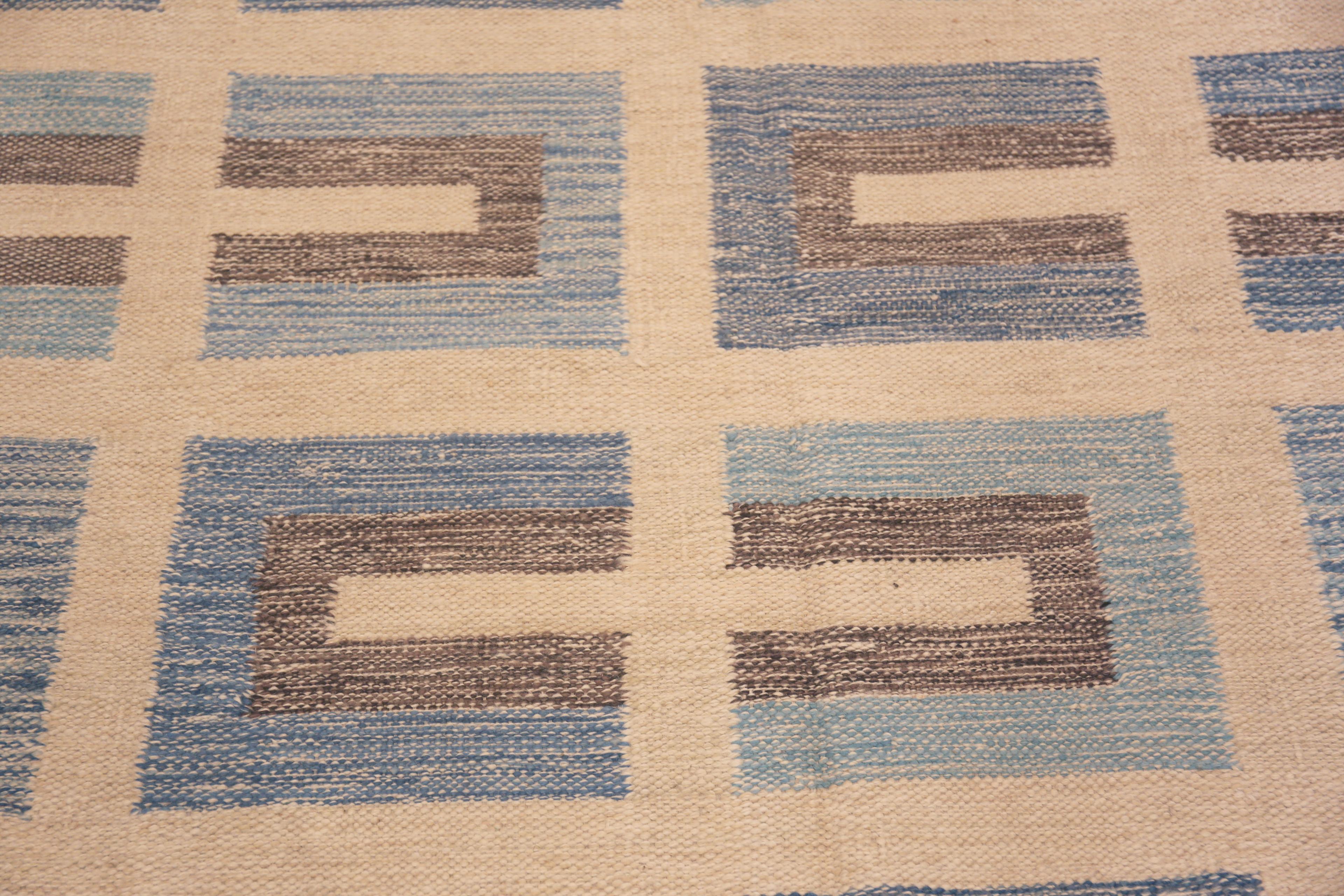 Collection Nazmiyal, tapis Kilim de style suédois moderne et géométrique 8'10