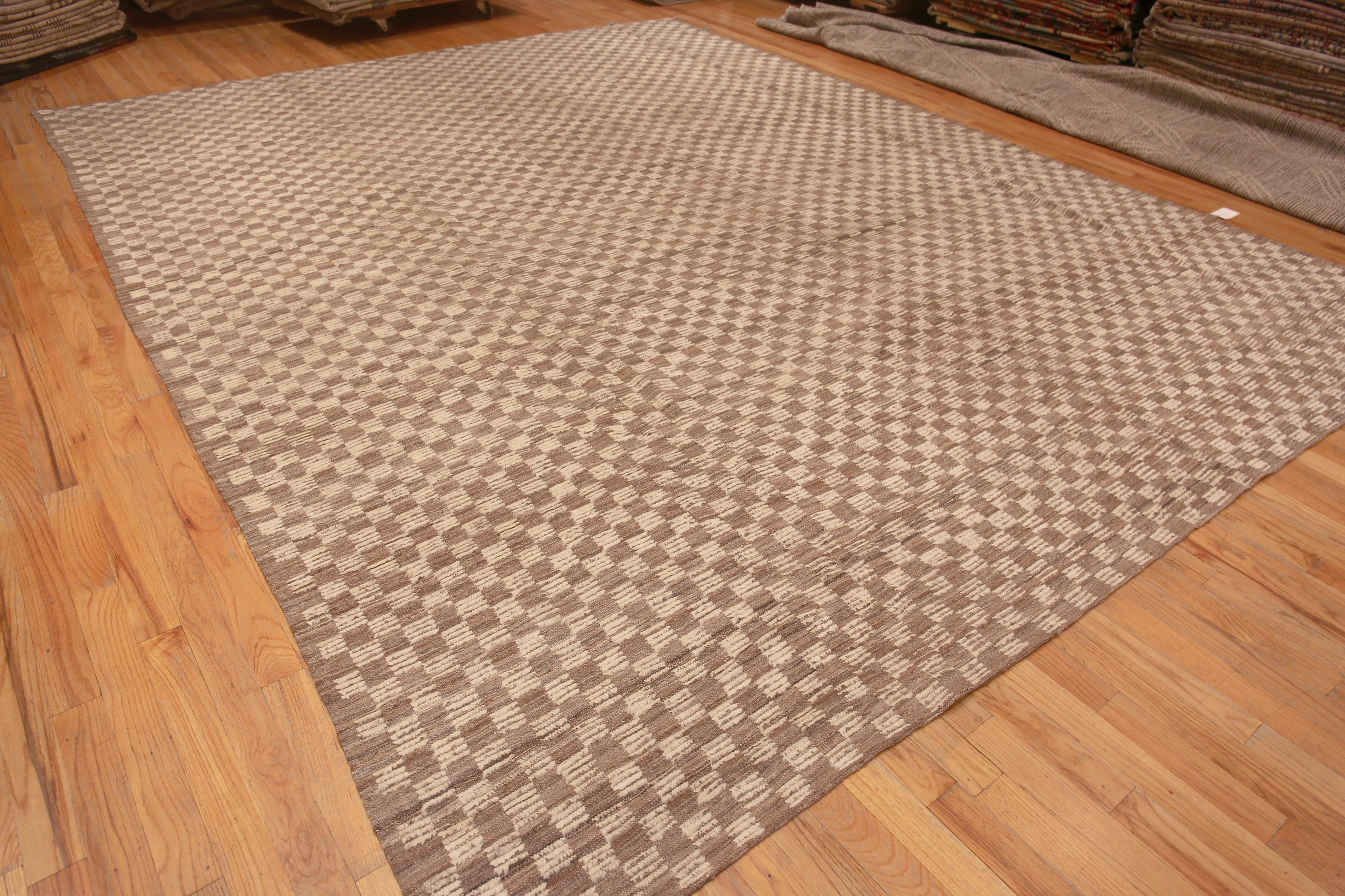Nazmiyal Kollektion Moderner großer Teppich in Großformat 12' x 15' mit geometrischem Muster im Angebot 1