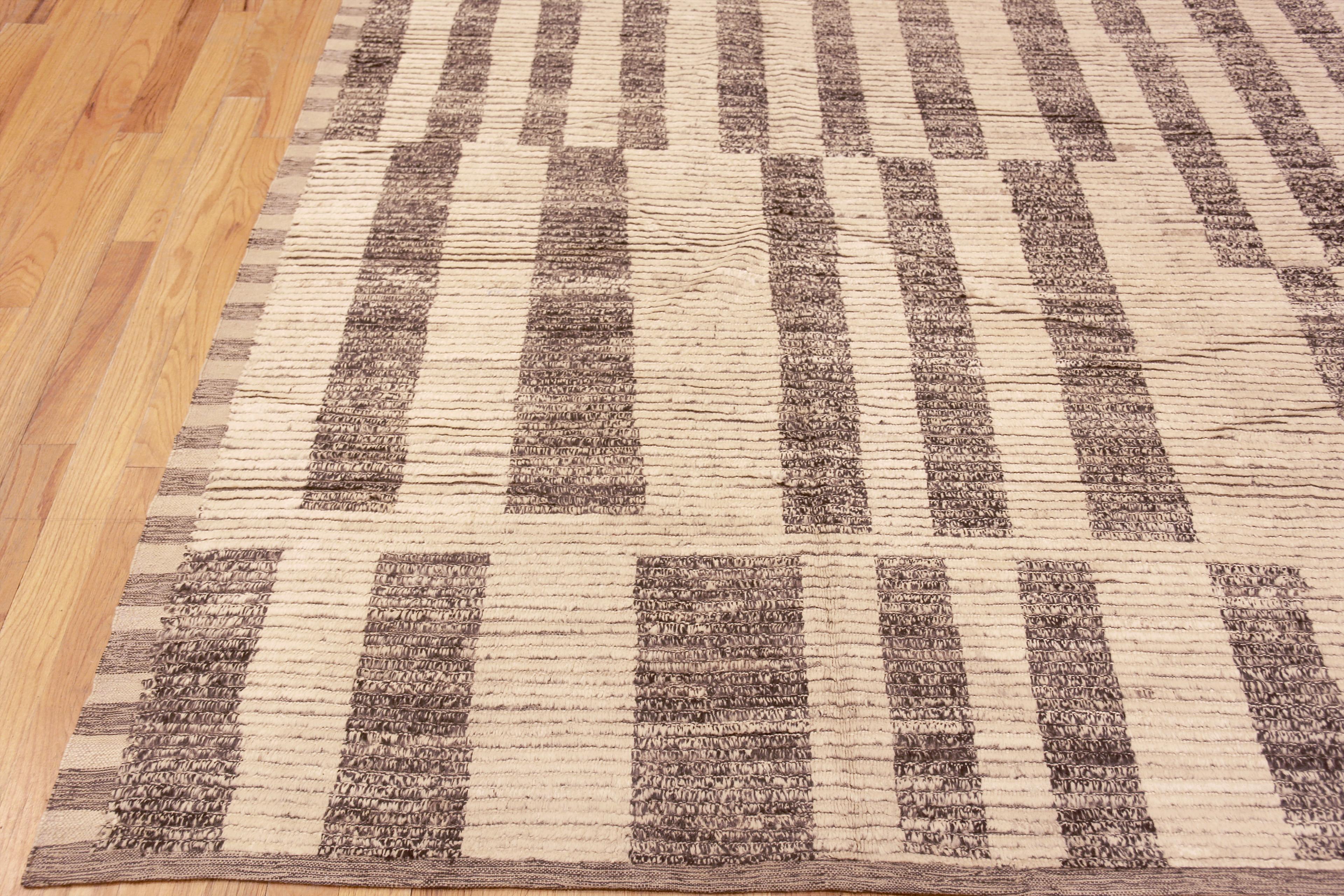Gorgeous Cream Gray Neutral Tribal Geometric Design Modern Area Rug, Country of origin: Central Asia, Circa date: Modern Rugs