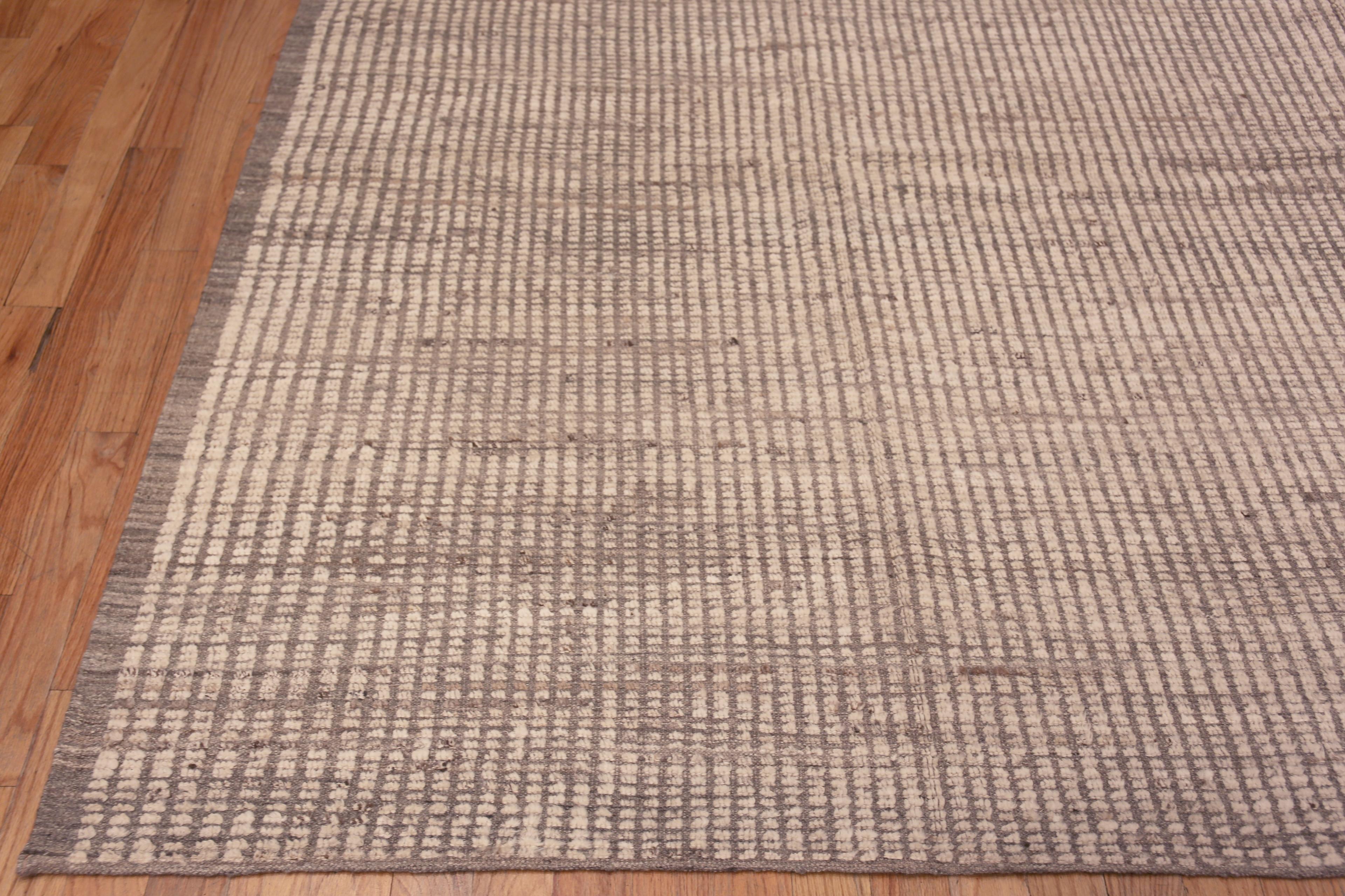 Nazmiyal Collection Handmade Wool Pile Modern Neutral Minimalist Rug 9'7