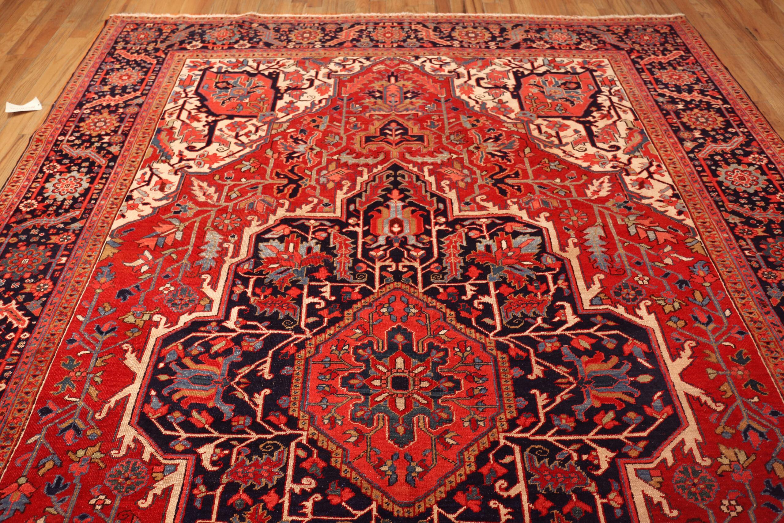 Tappeto persiano antico Nazmiyal Collection Heriz 9 ft 8 in x 13 ft in vendita 1
