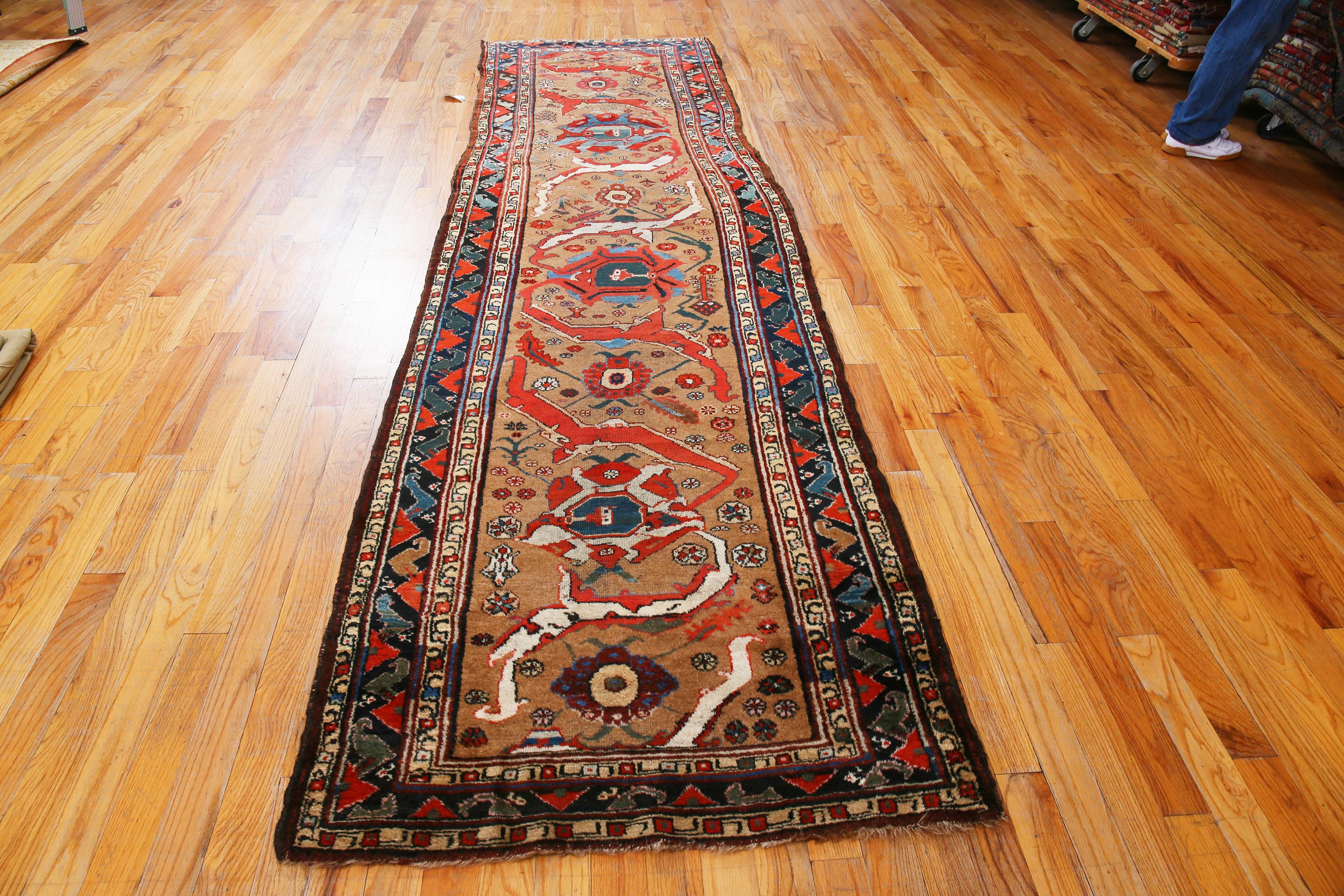 Nazmiyal Collection Kurdisch Bidjar Läufer Teppich 3 ft 9 in x 13 ft 2 in (20. Jahrhundert) im Angebot