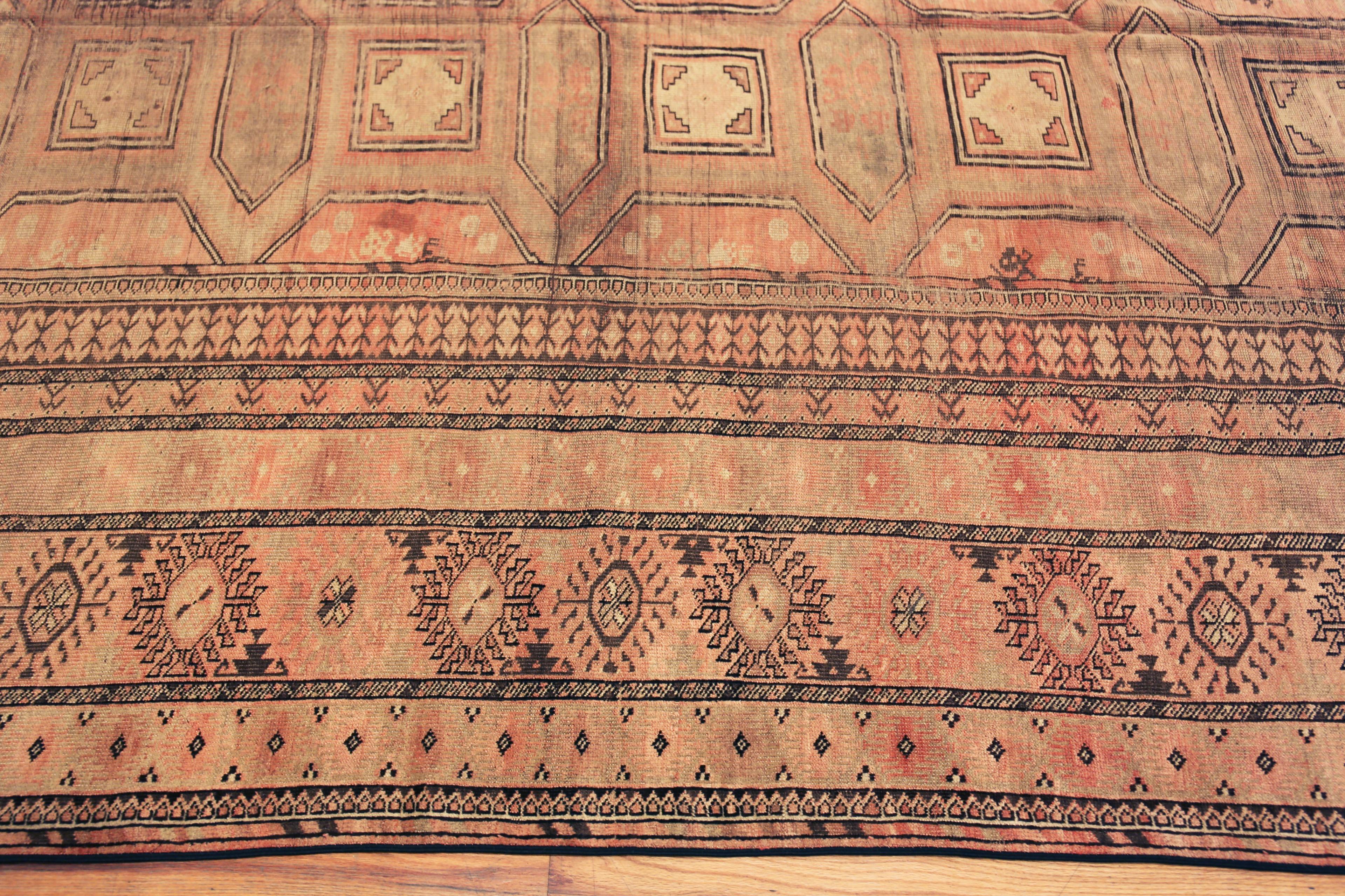 Nazmiyal Collection Large Antique Beshir 12 ft x 17 ft 4 in In Good Condition For Sale In New York, NY
