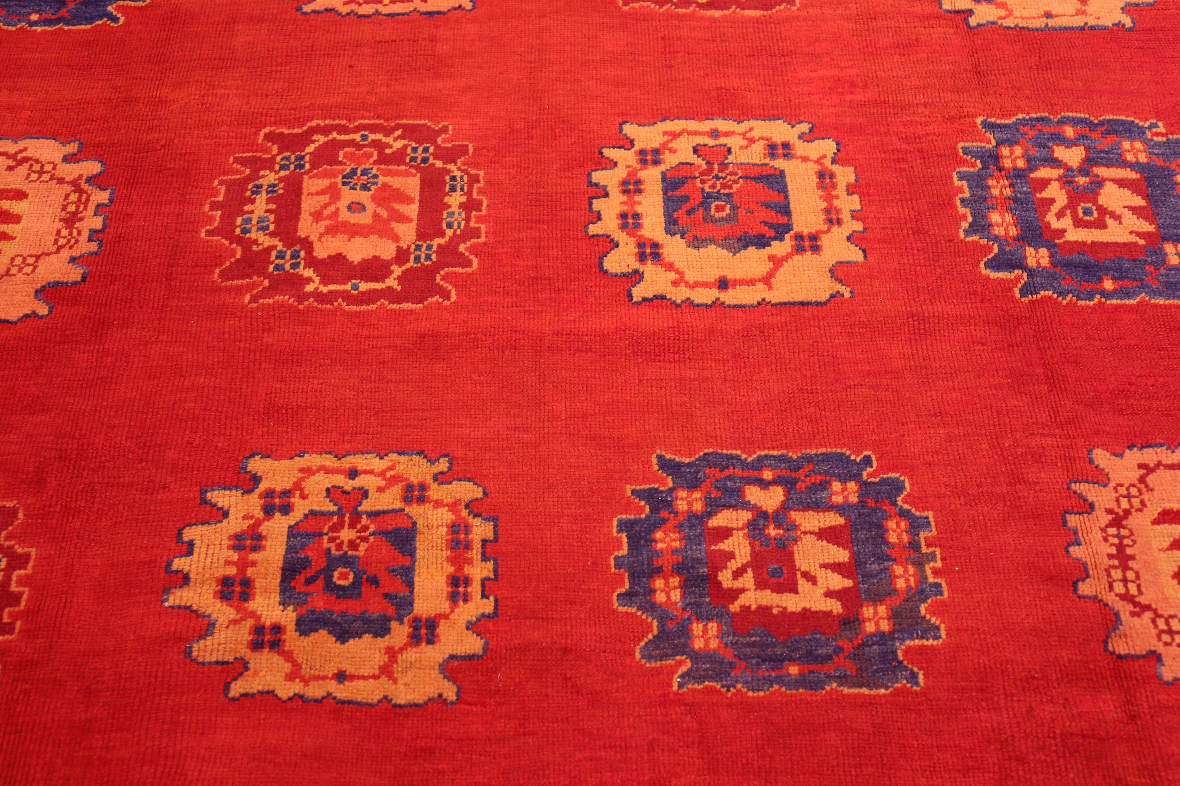 Nazmiyal Collection Large Antique Oushak Rug 10 ft 1 in x 15 ft 6 in (Türkisch) im Angebot
