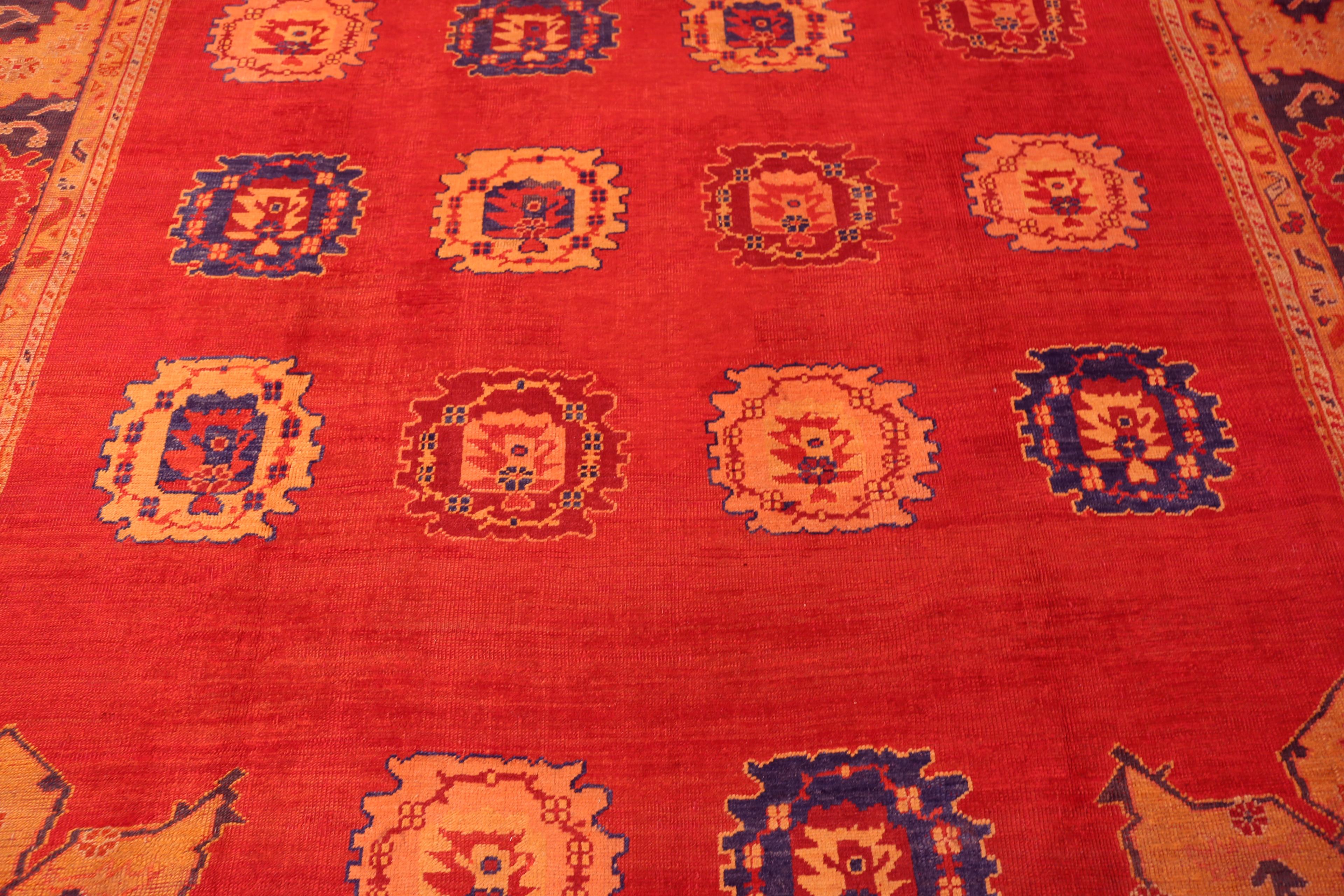 Nazmiyal Collection Large Antique Oushak Rug 10 ft 1 in x 15 ft 6 in (Wolle) im Angebot