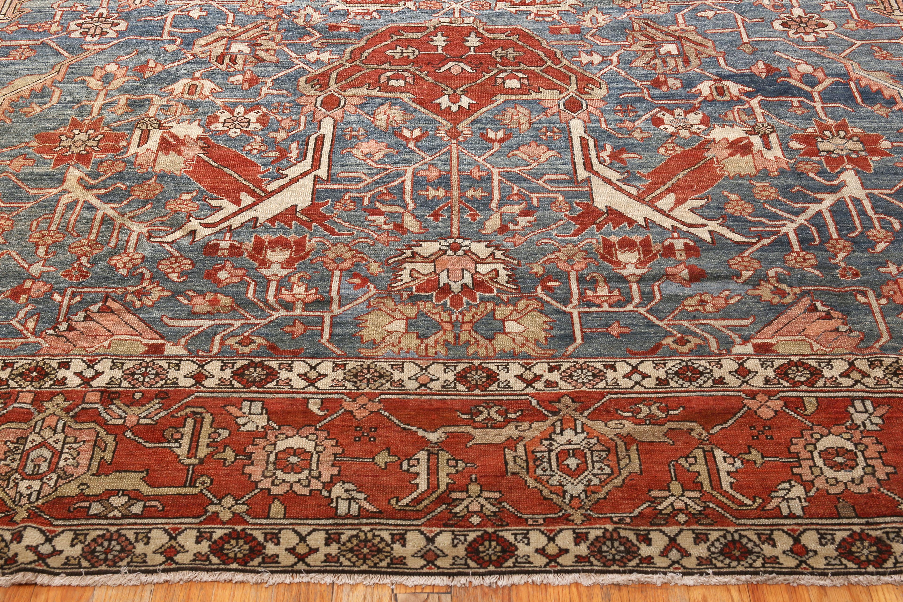 Wunderschöner großer antiker persischer Karajeh Heriz Serapi Teppich, Herkunftsland: Persien, CIRCA Datum: 1900