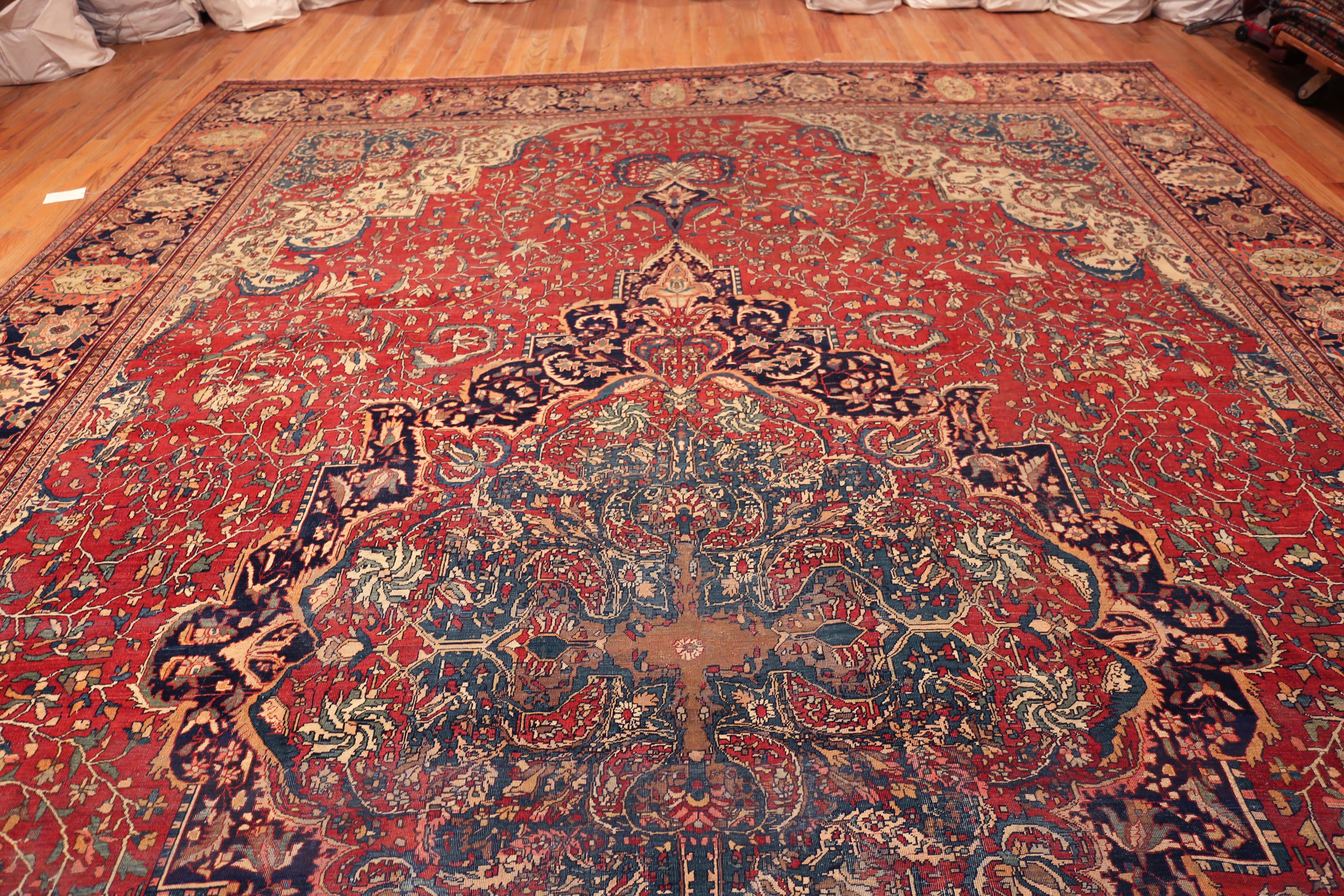 Nazmiyal Collection große antike persische Sarouk Teppich 13 ft 9 in x 19 ft 10 in (Handgeknüpft) im Angebot