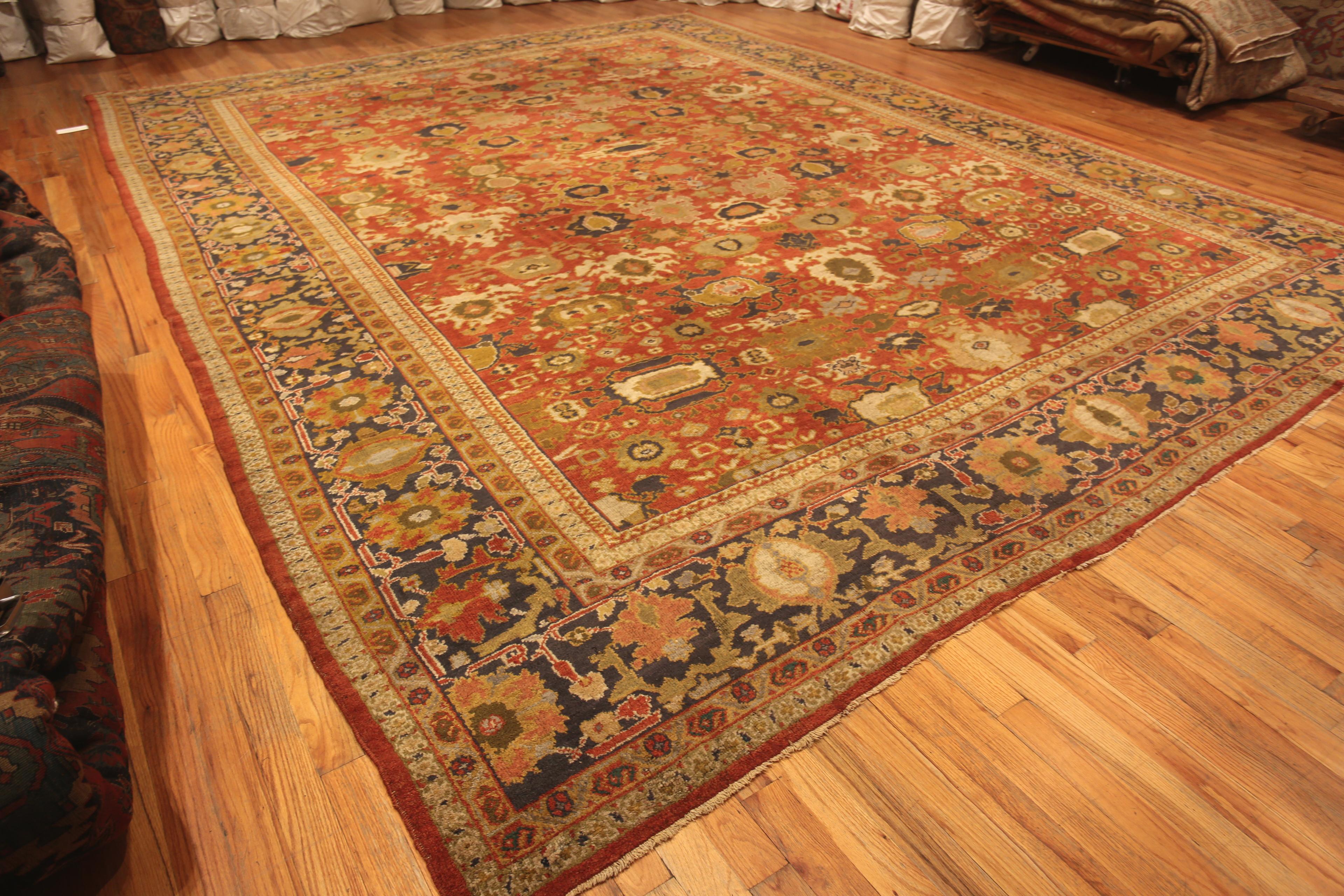 Large Antique Persian Sultanabad Area Rug, Country of Origin: Persian rugs, Circa date: 1880. Size: 13 ft 5 in x 17 ft 2 in (4.09 m x 5.23 m)