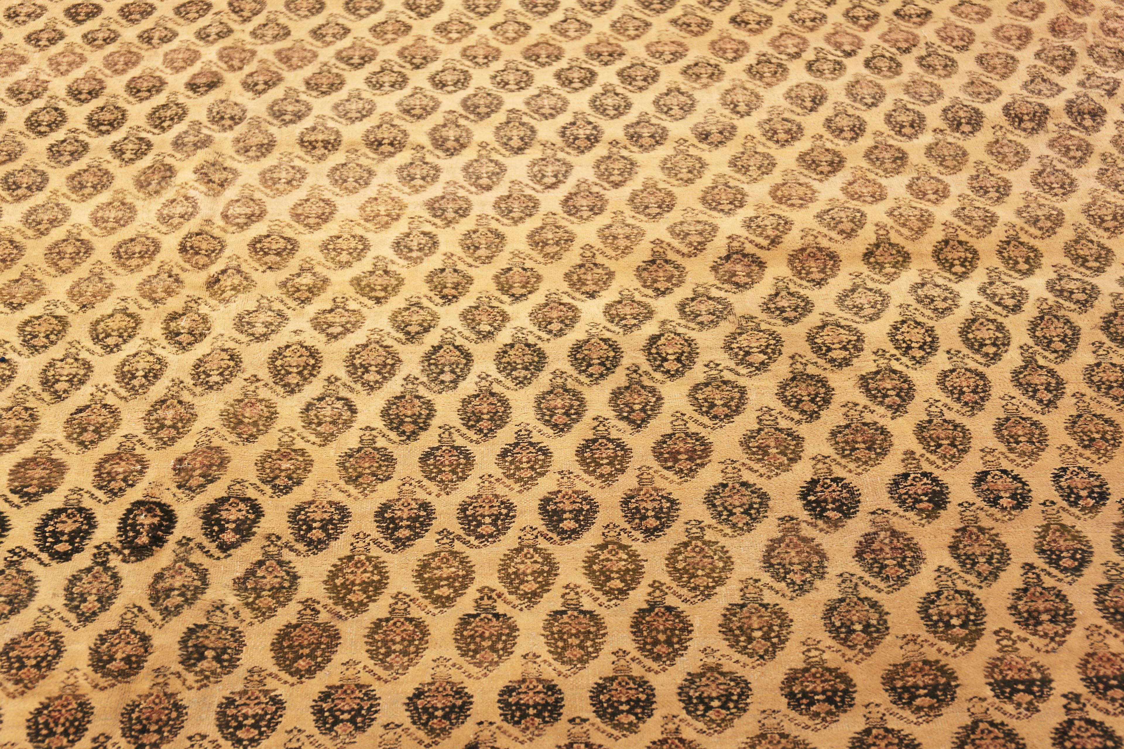 Großer Stammes-Paisley Boteh Antiker Agra Teppich, Herkunft: Indien, CIRCA: Anfang 20.