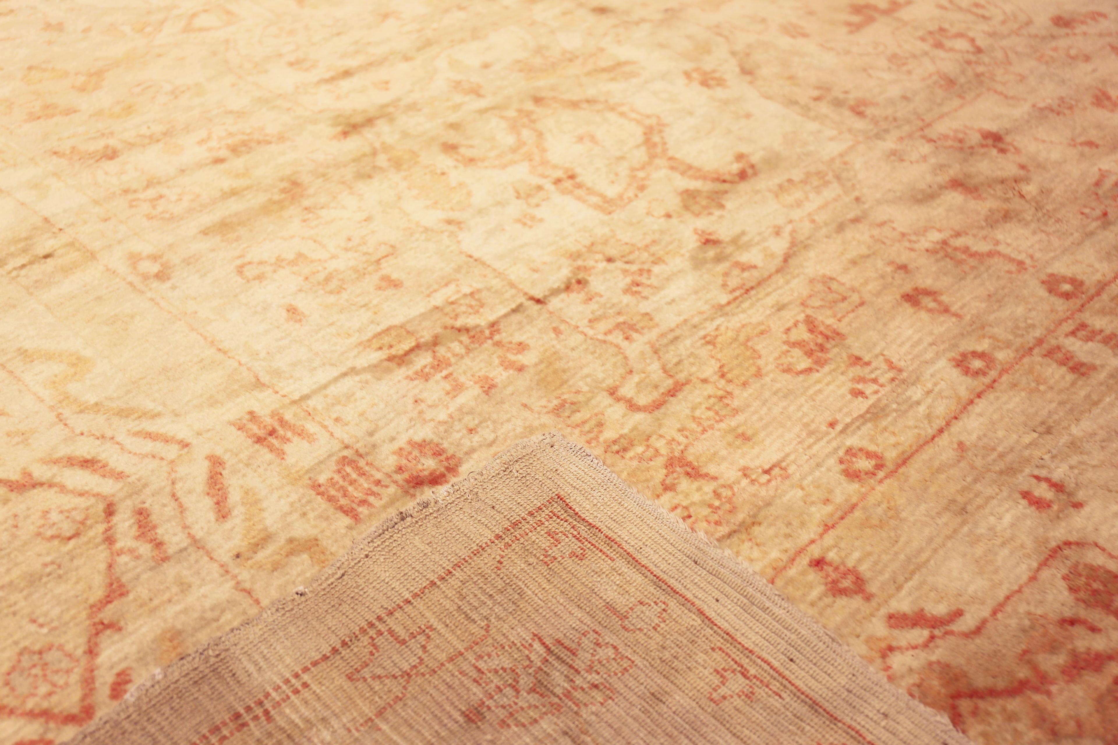 Collection Nazmiyal Collection Large Antique Turkish Oushak Rug 14 ft 4 in x 19 ft en vente 5