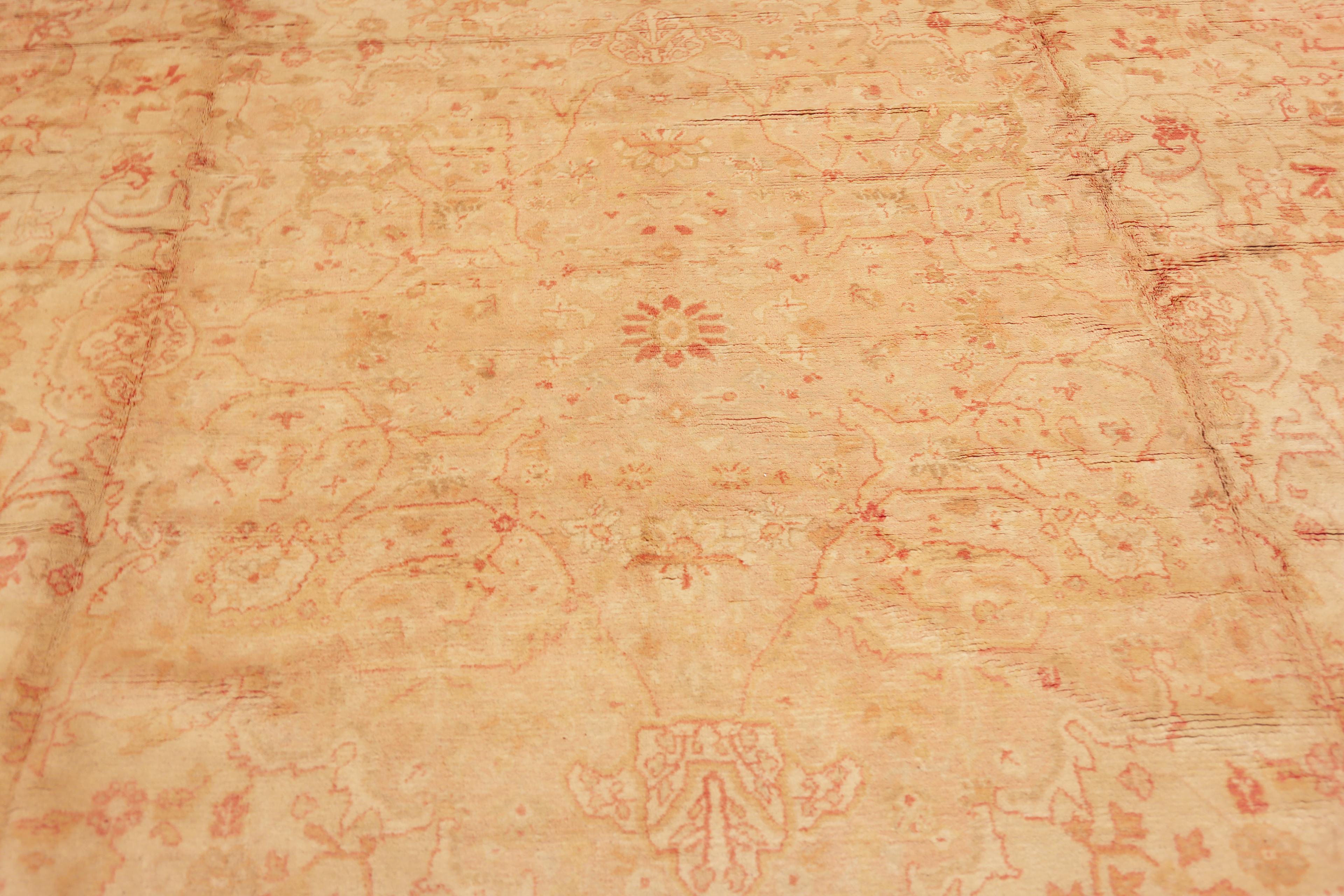 Collection Nazmiyal Collection Large Antique Turkish Oushak Rug 14 ft 4 in x 19 ft en vente 1