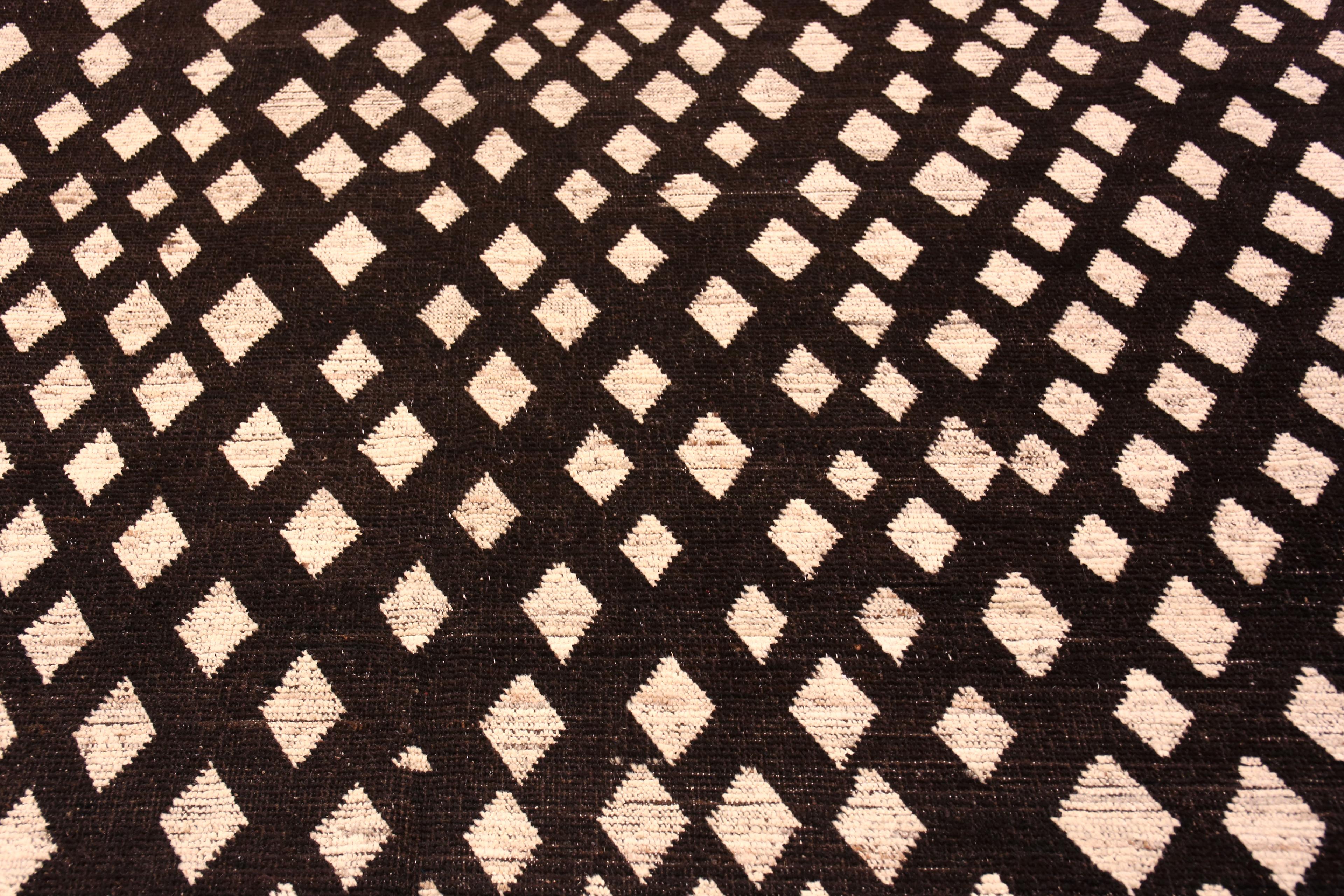 Hand-Knotted Nazmiyal Collection Large Black and White Modern Rug 12'7
