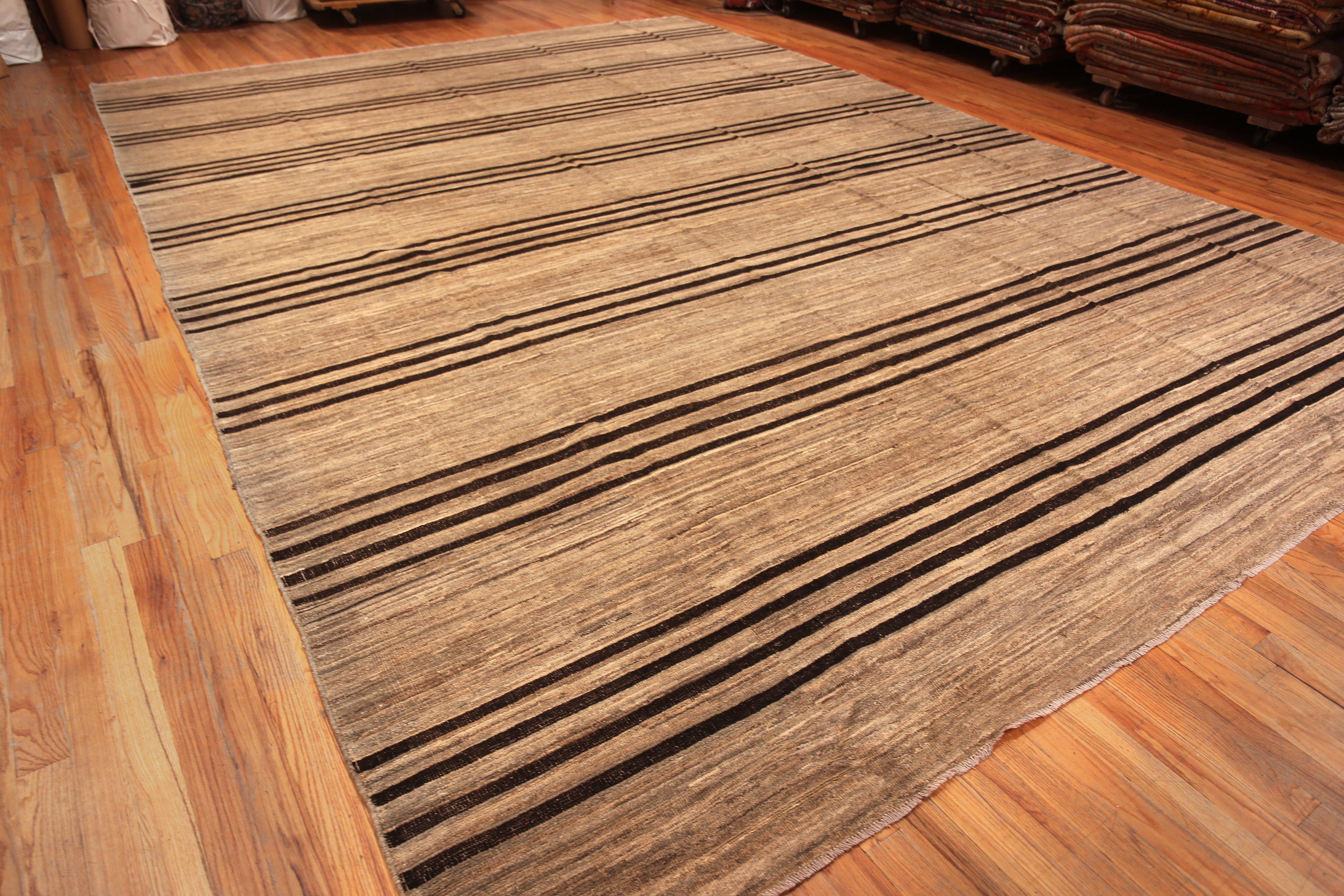 XXIe siècle et contemporain Nazmiyal Collection Large Earthy Tones Decorative Modern Rug 13'5