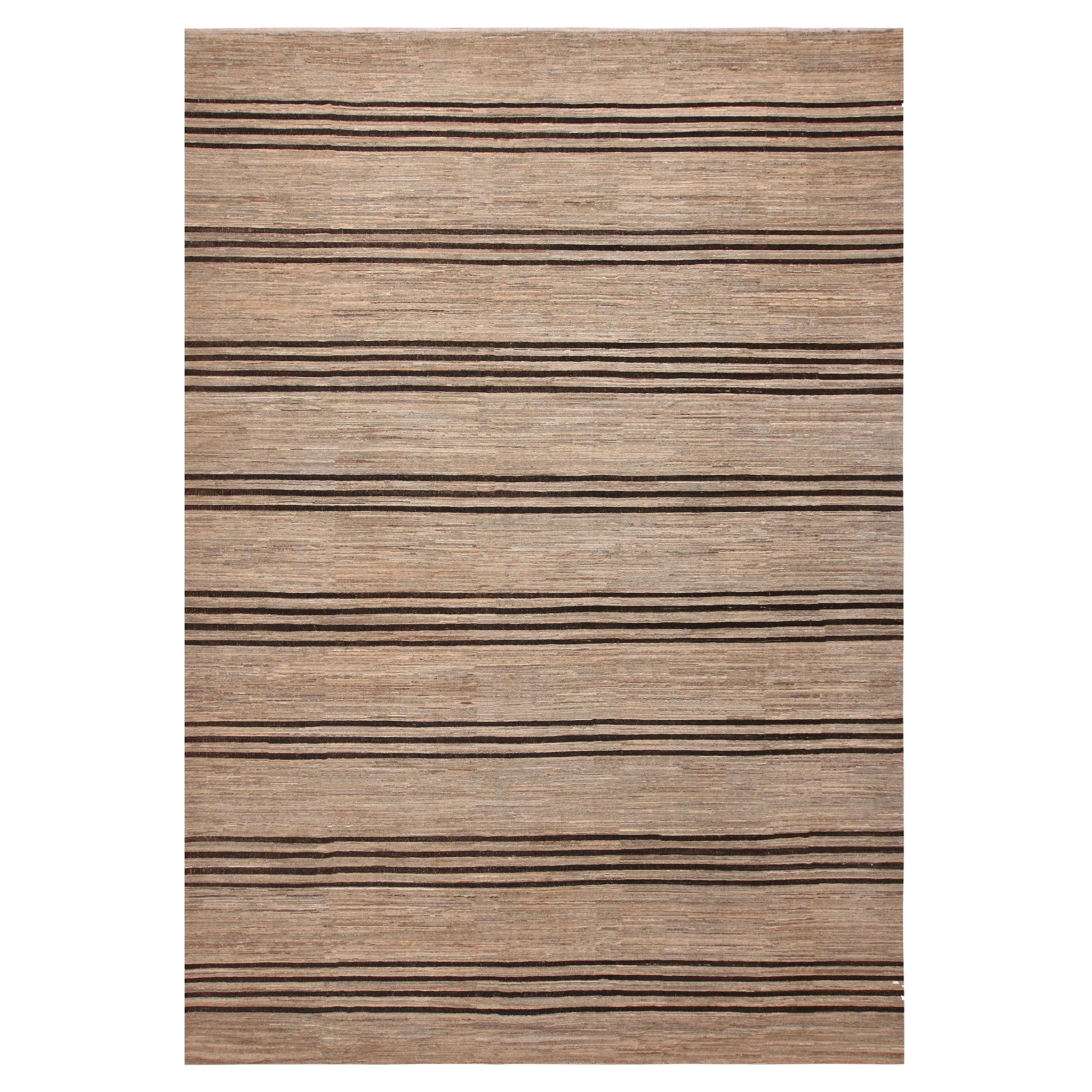 Nazmiyal Collection Large Earthy Tones Decorative Modern Rug 13'5" x 18'11" For Sale