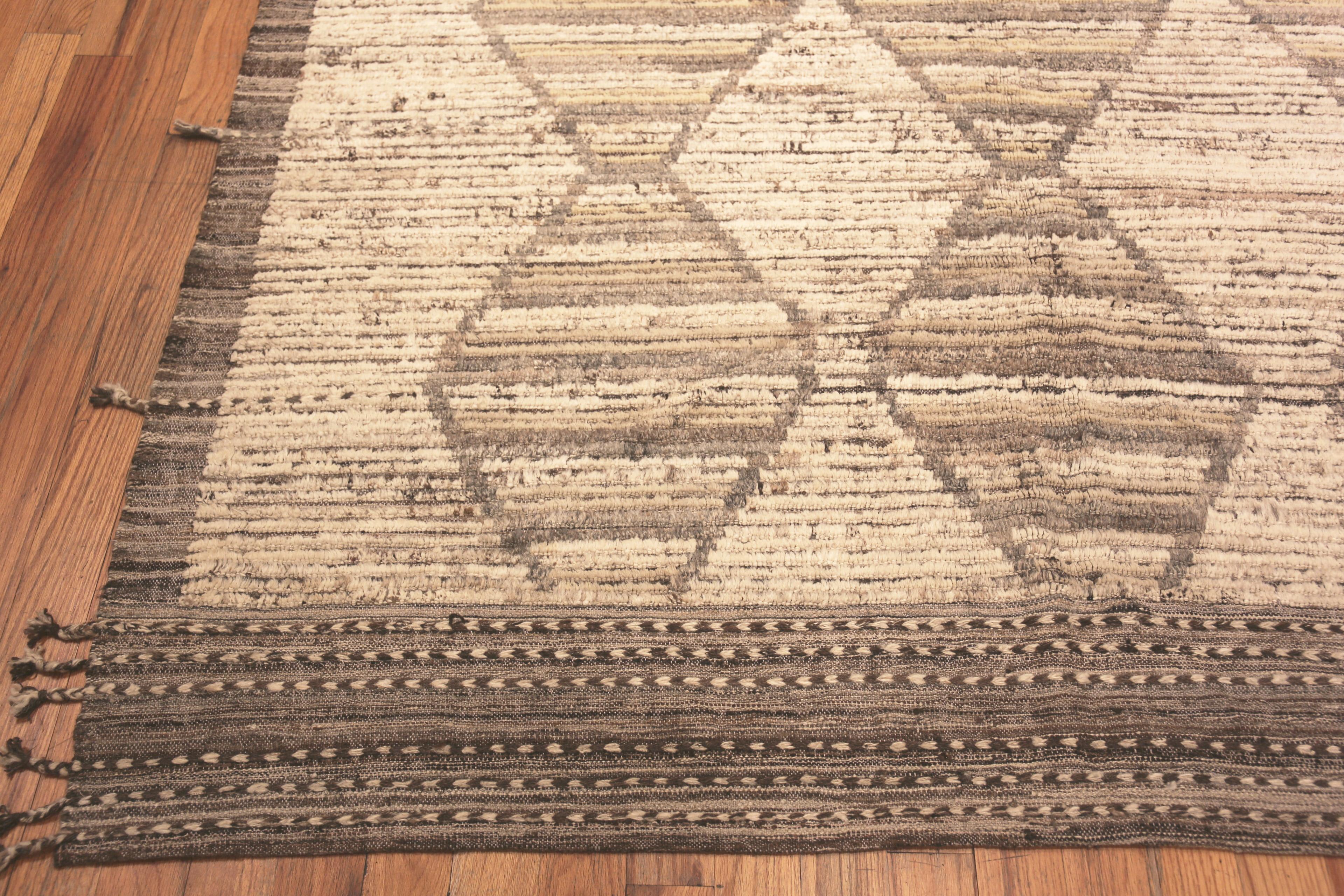 Hand-Knotted Nazmiyal Collection Large Geometric Central Asian Rug. 13 ft 8 in x 15 ft 3 in For Sale