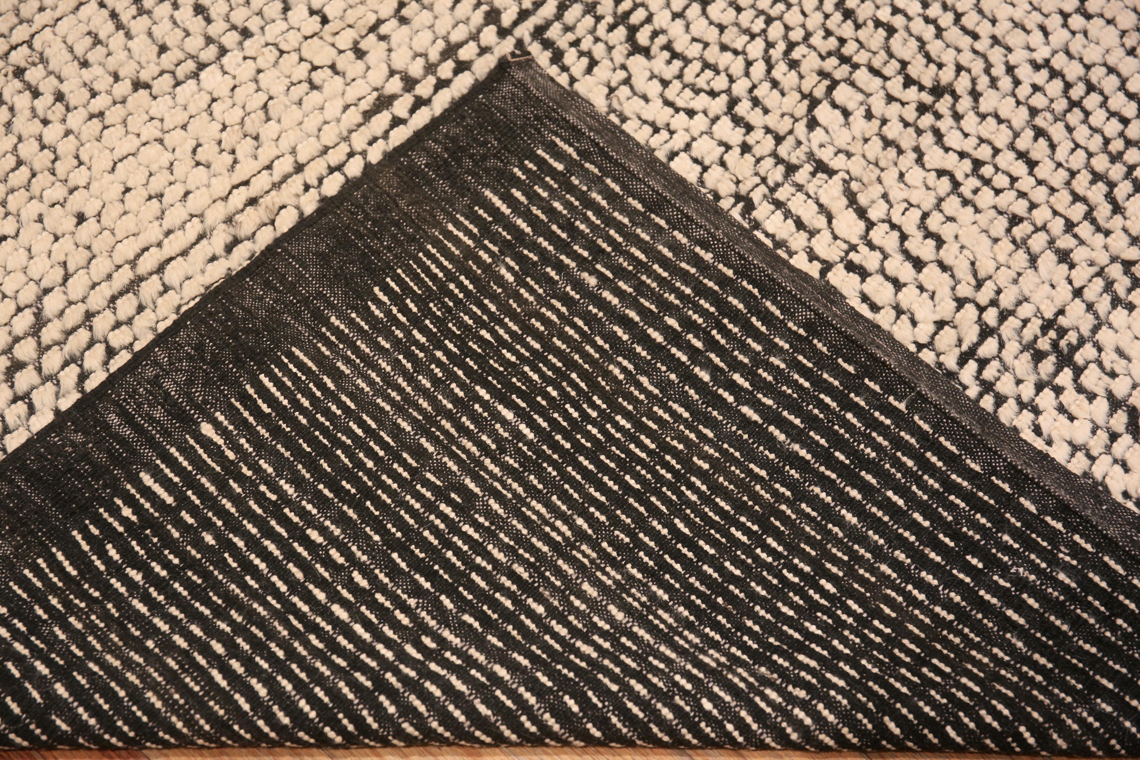 Contemporary Nazmiyal Collection Large Minimalist Modern Handmade Wool Area Rug 11'11