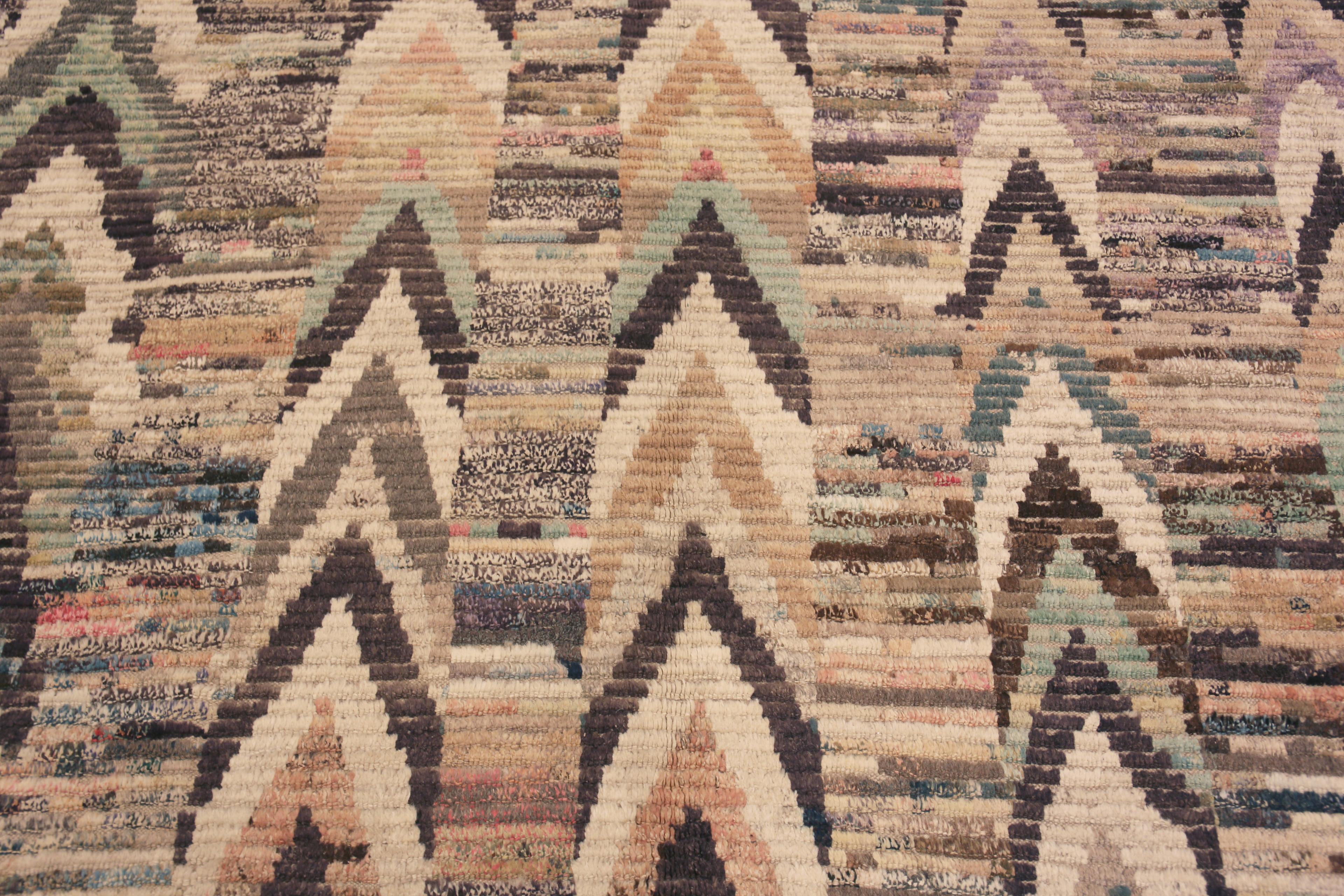 Jaw Dropping Large Size Geometric Chevron Design Modern Area Rug, Country Of Origin: Central Asia, Circa Date: Modern Rugs 