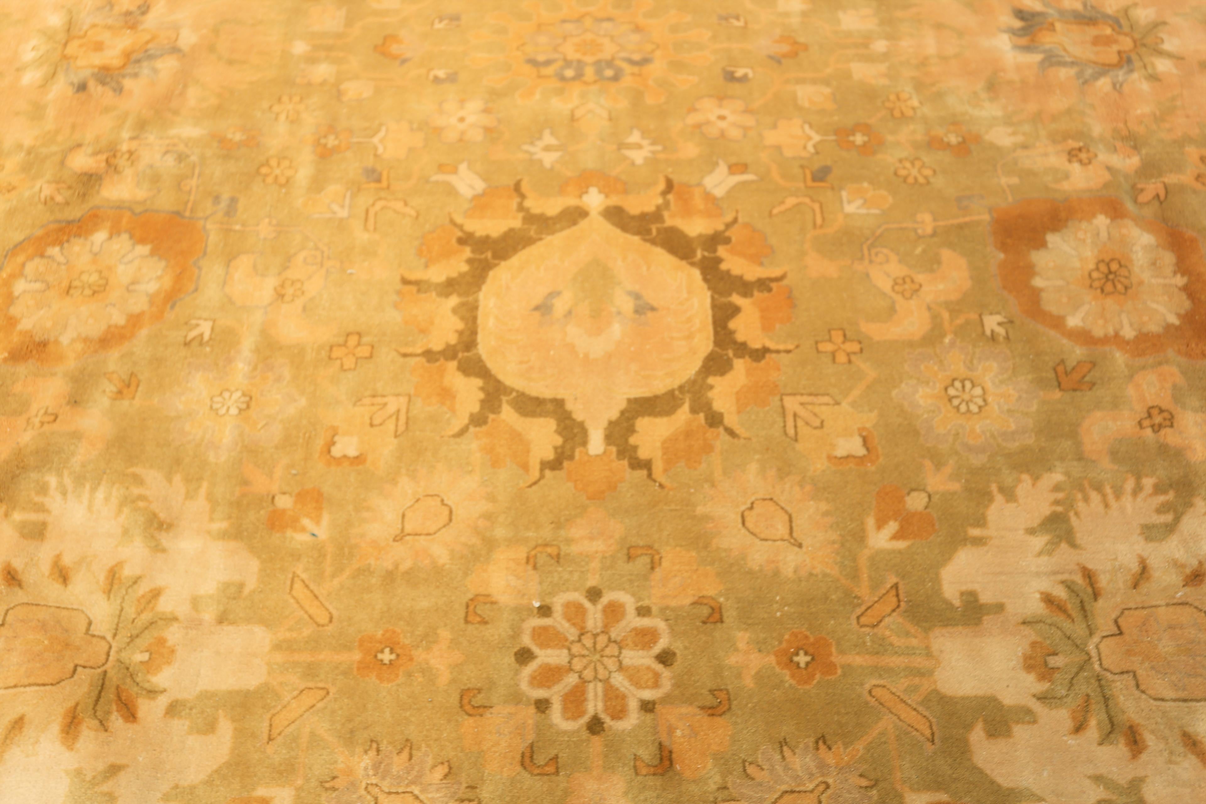 Collection'S Grande Tappeto Agra Indiano Vintage 10 ft x 20 ft 5 in In condizioni buone in vendita a New York, NY
