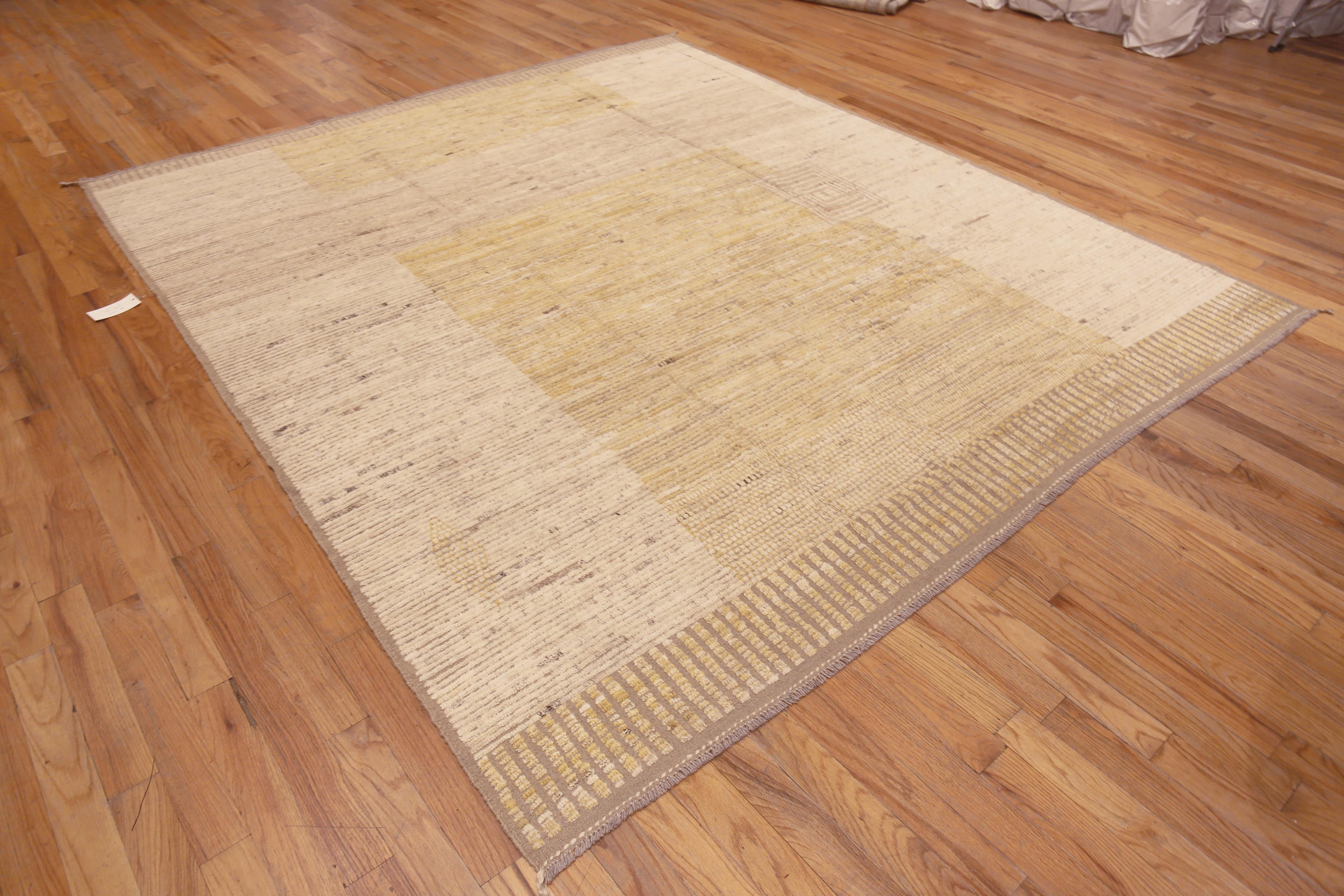 Beautiful Soft Light Cream and Yellow Color Modern Room Size Geometric Design Area Rug, Country Of Origin: Central Asia, Circa Date: Modern Rug 