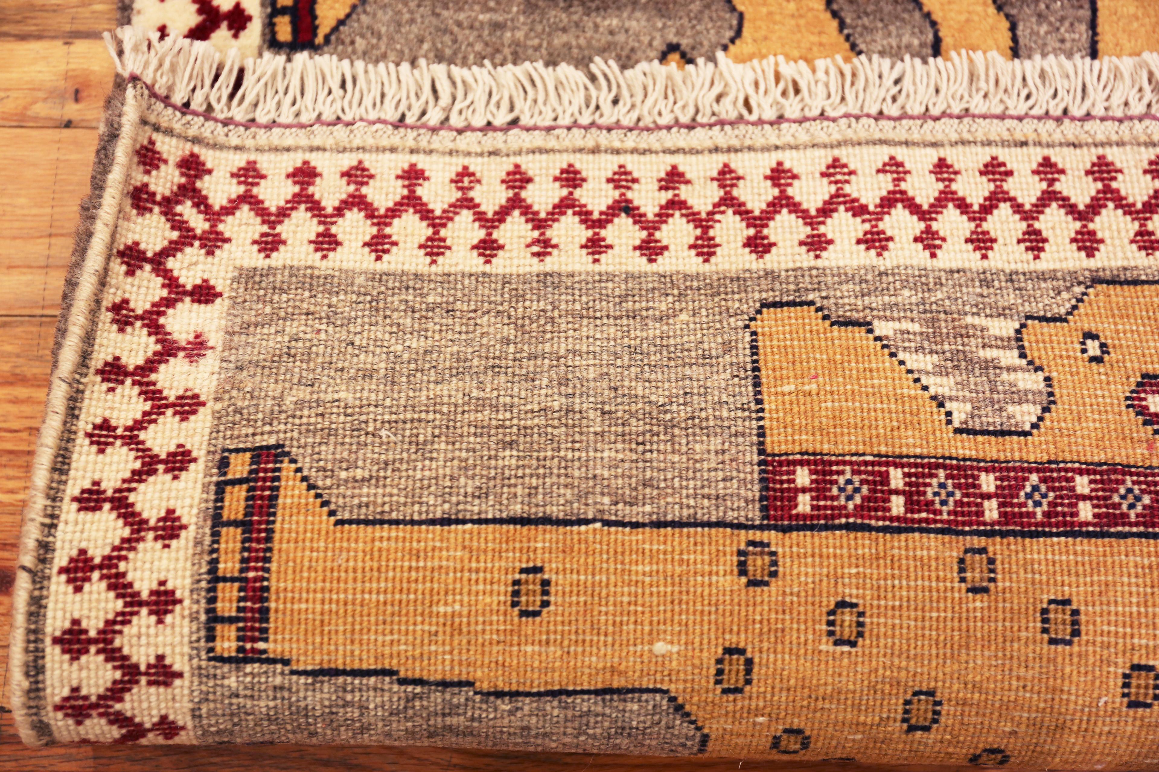 Nazmiyal Collection Lion Vintage Tribal Gabbeh Rug  2 ft x 3 ft (Persisch) im Angebot