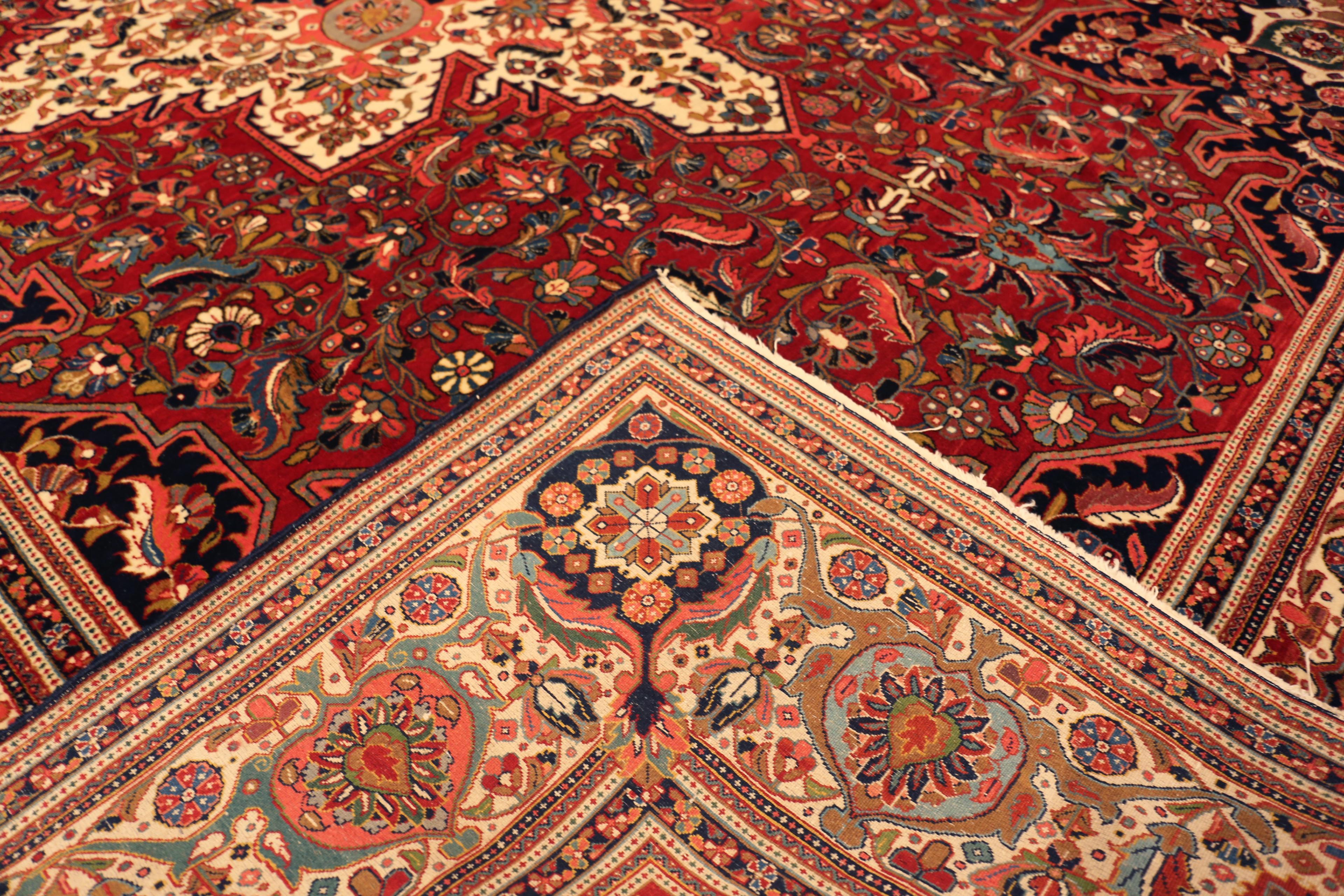 Tappeto Nazmiyal Collection Majestic Lion Garden Antique Heriz in vendita 4