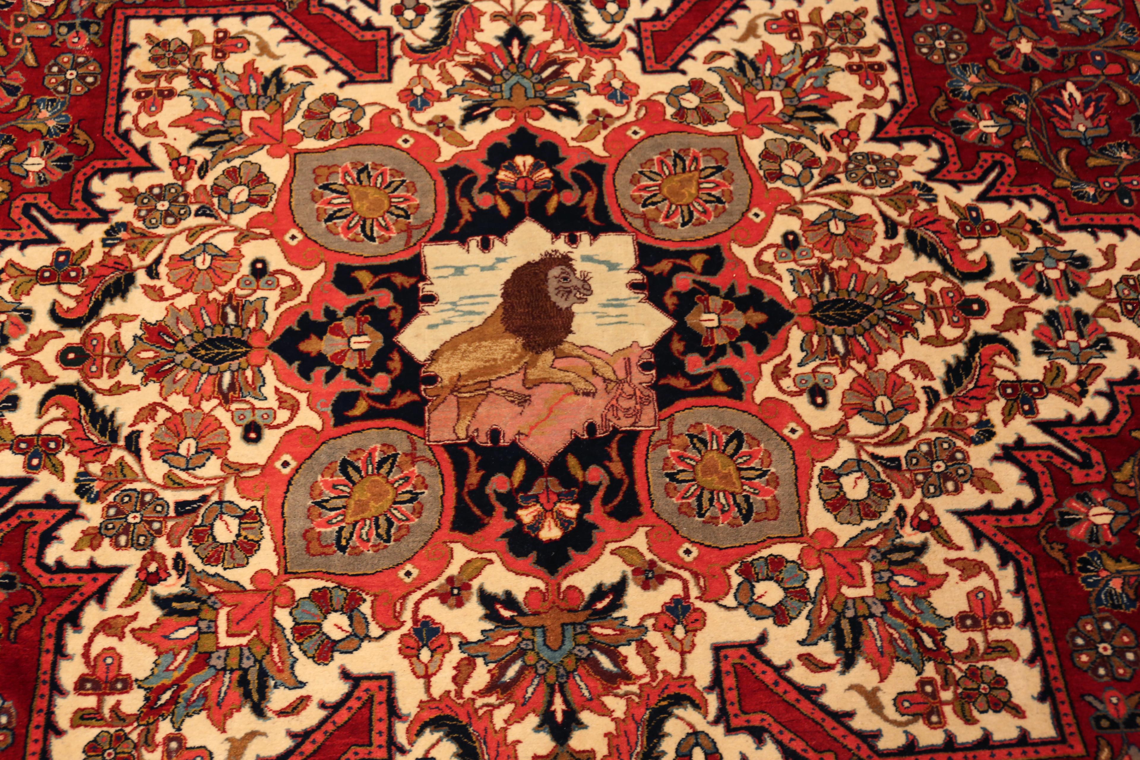 Lana Tappeto Nazmiyal Collection Majestic Lion Garden Antique Heriz in vendita