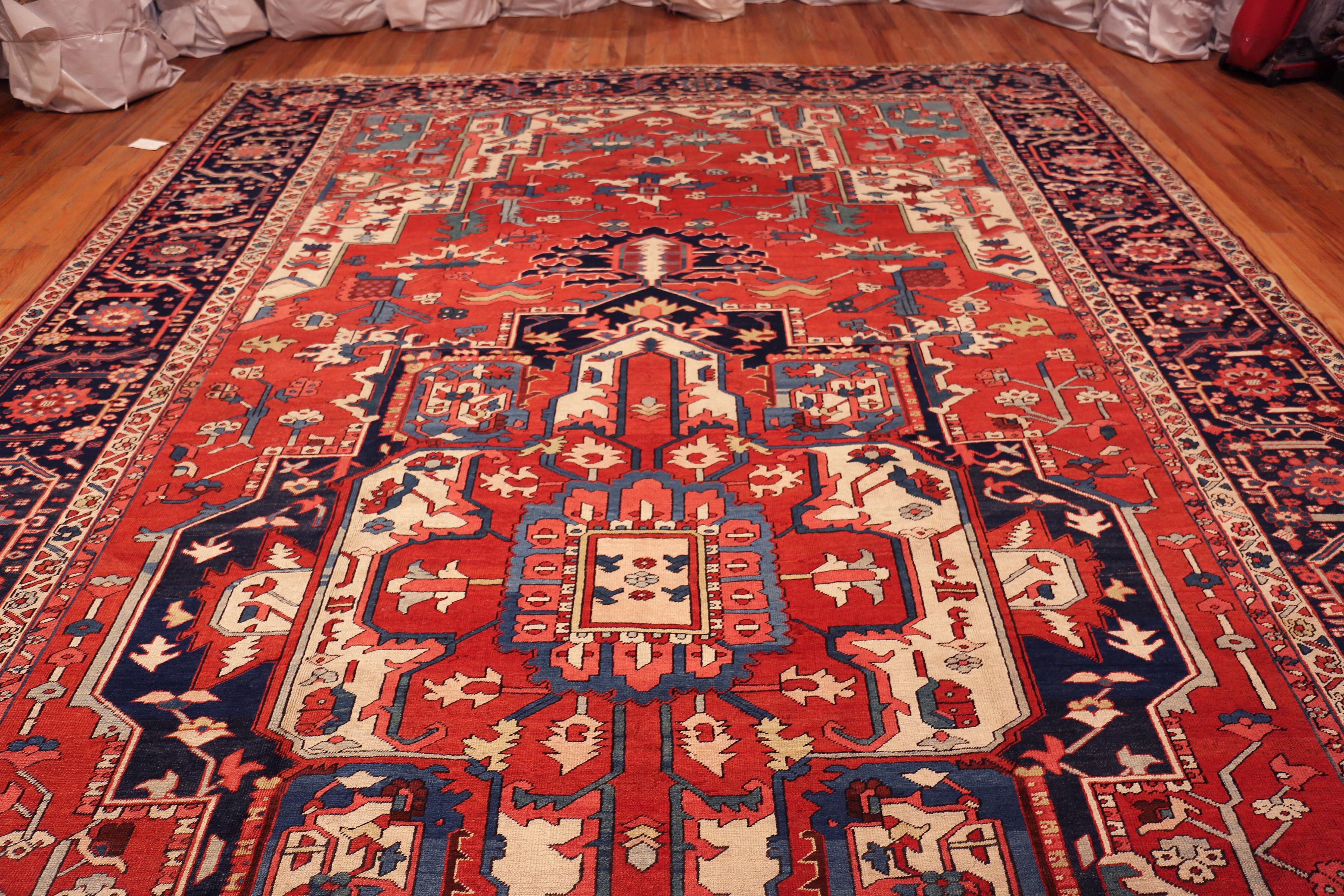 Hand-Woven Nazmiyal Collection Masterfully Executed Large Antique Persian Heriz Serapi Rug For Sale