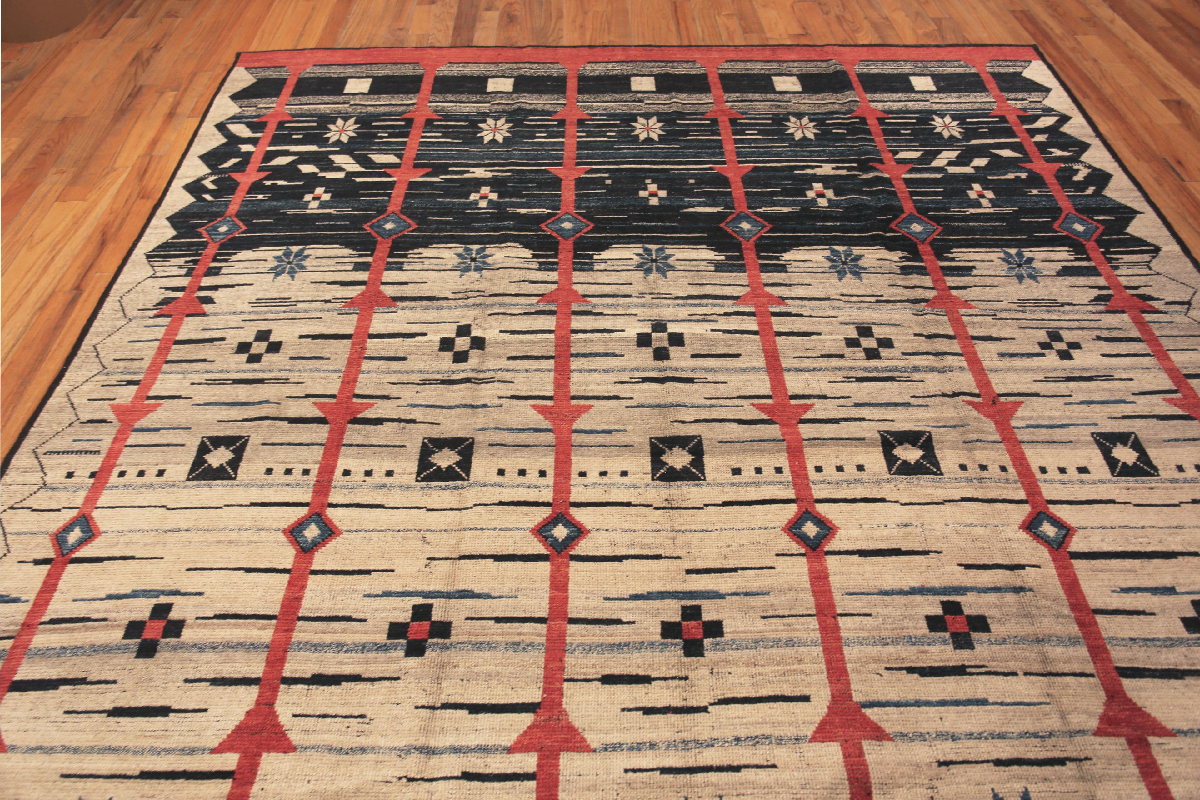 Nazmiyal Collection Stylish Mid-century Modern Design Contemporary Rug. Country of Origin: Central Asia, Circa date: Modern
 
