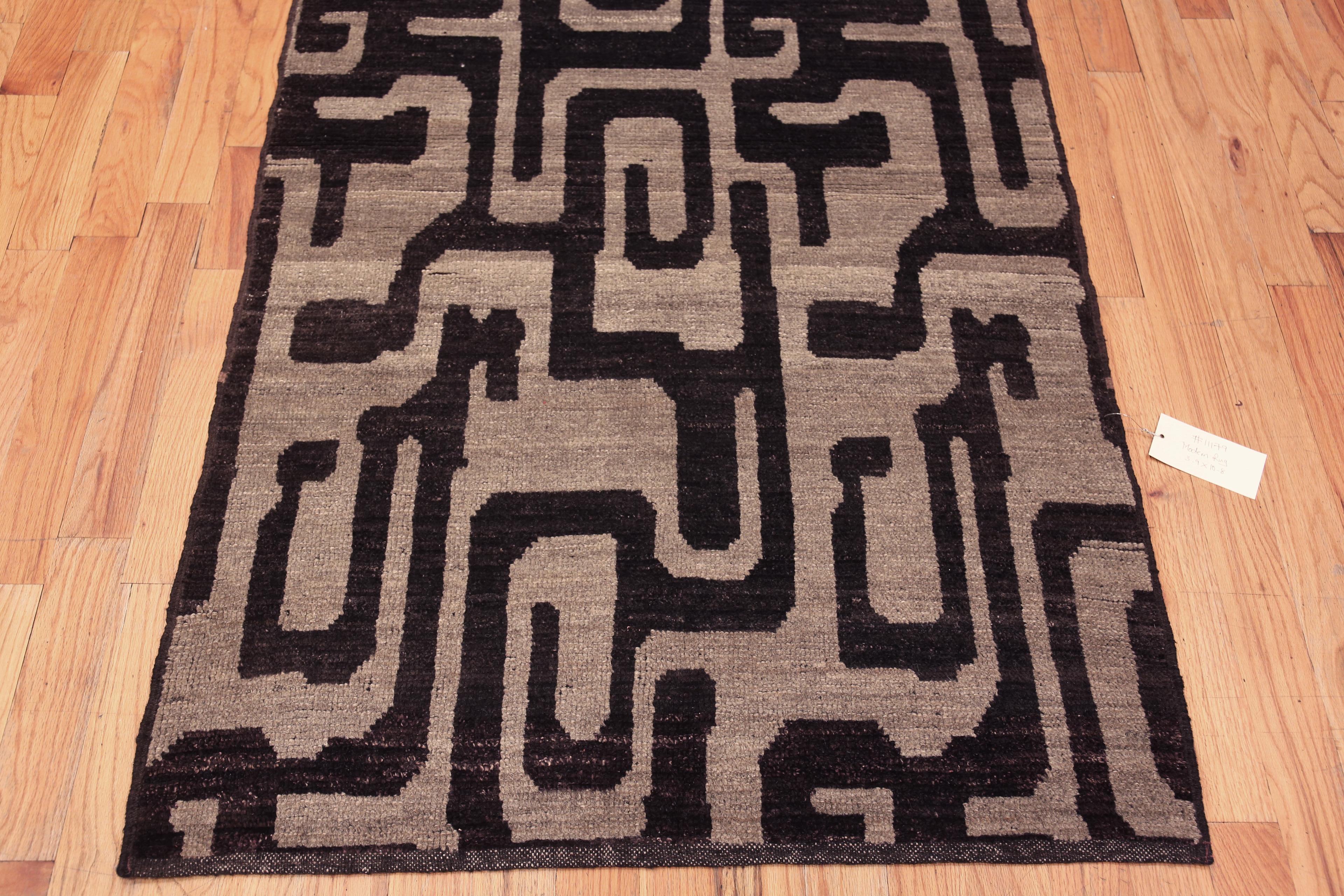 Hand-Knotted Nazmiyal Collection Modern Bold Graphic Black And Grey Runner Rug 3'9