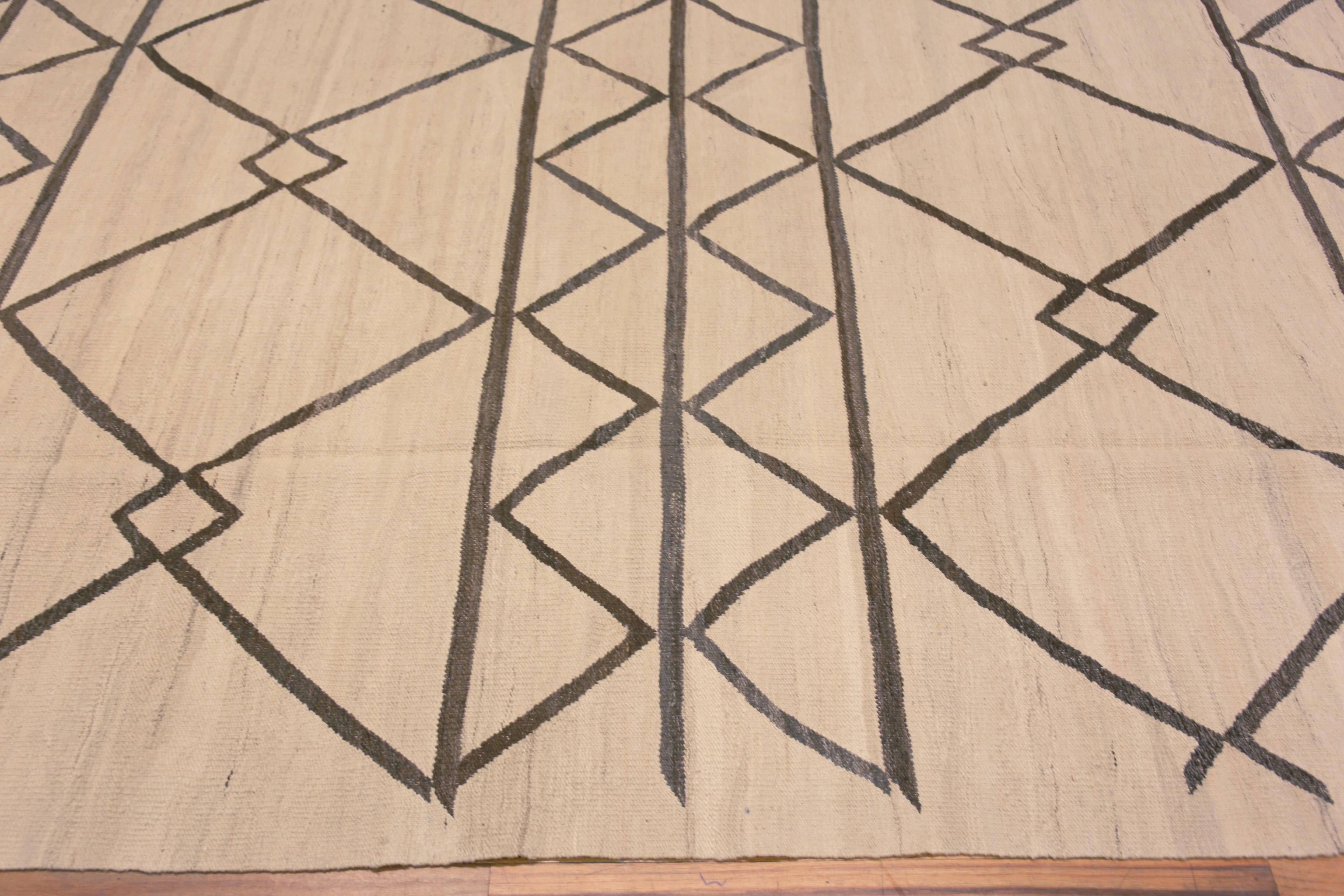 Contemporary  Nazmiyal Collection Modern Brown Geometric Flatwoven Kilim Rug 14'4