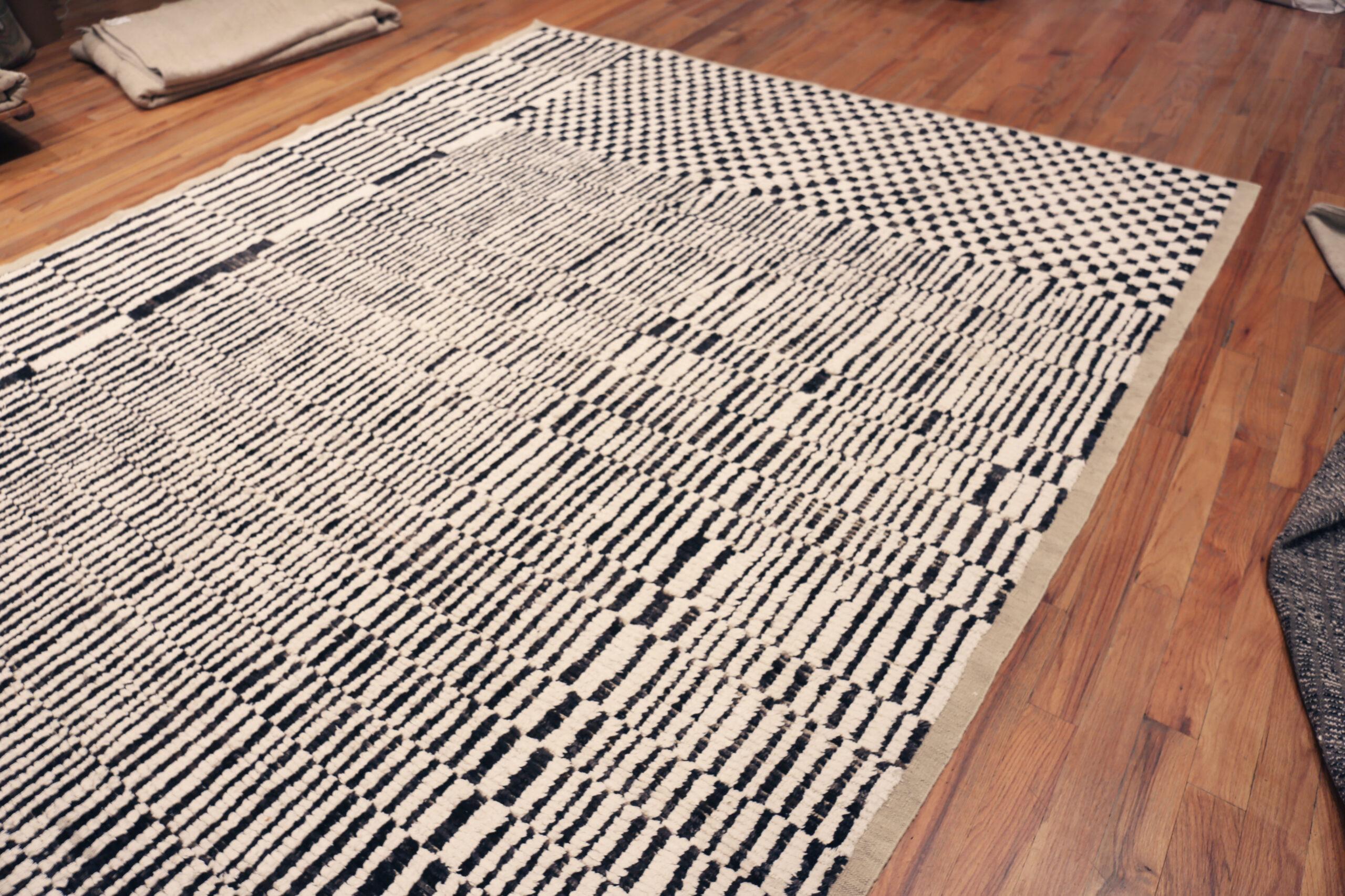 Tappeto moderno a scacchiera in bianco e nero, Paese d'origine: Asia centrale, Data di realizzazione: Moderno