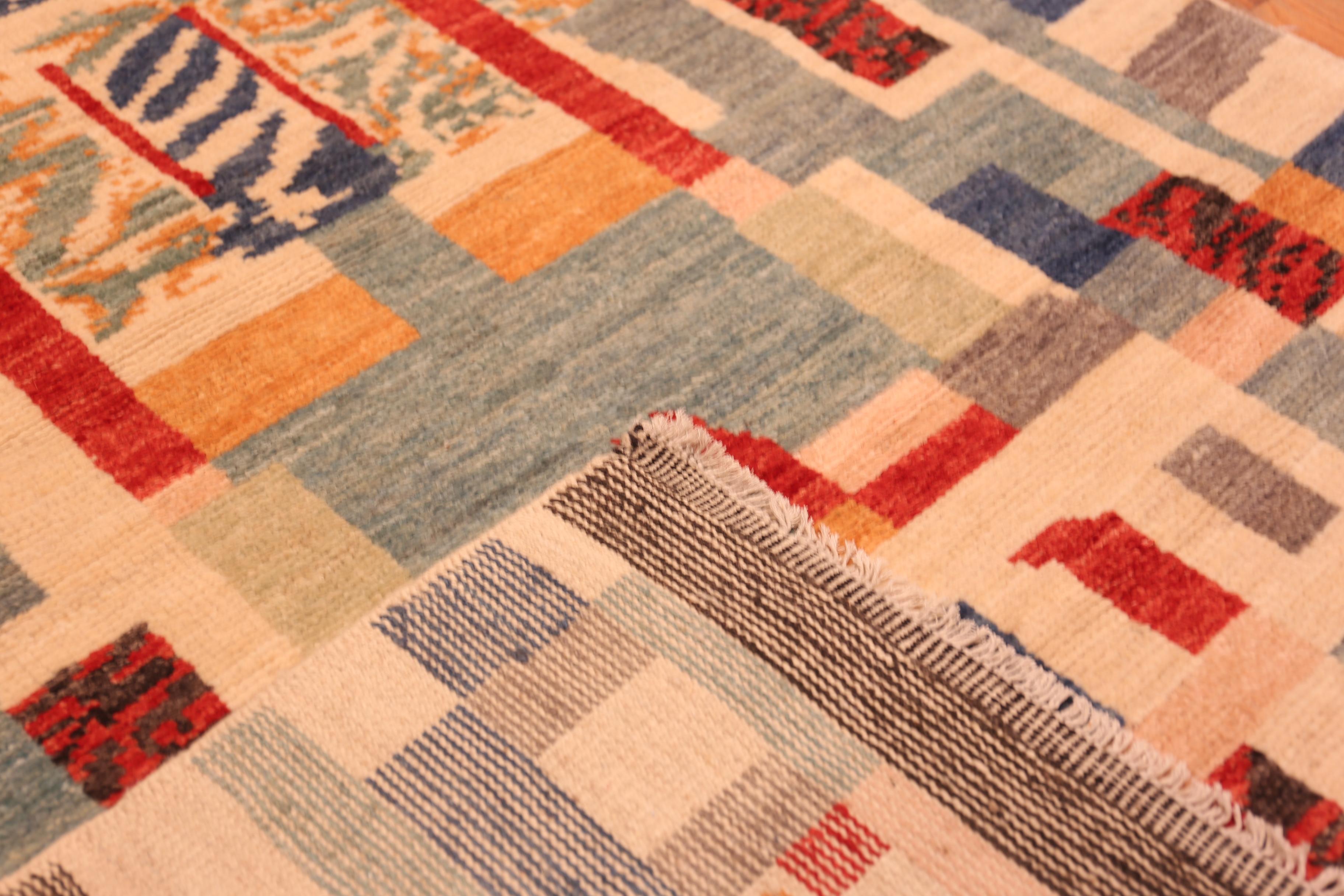 Annodato a mano Tappeto geometrico moderno e contemporaneo Nazmiyal Collection 4 ft 2 in x 6 ft 6 in in vendita