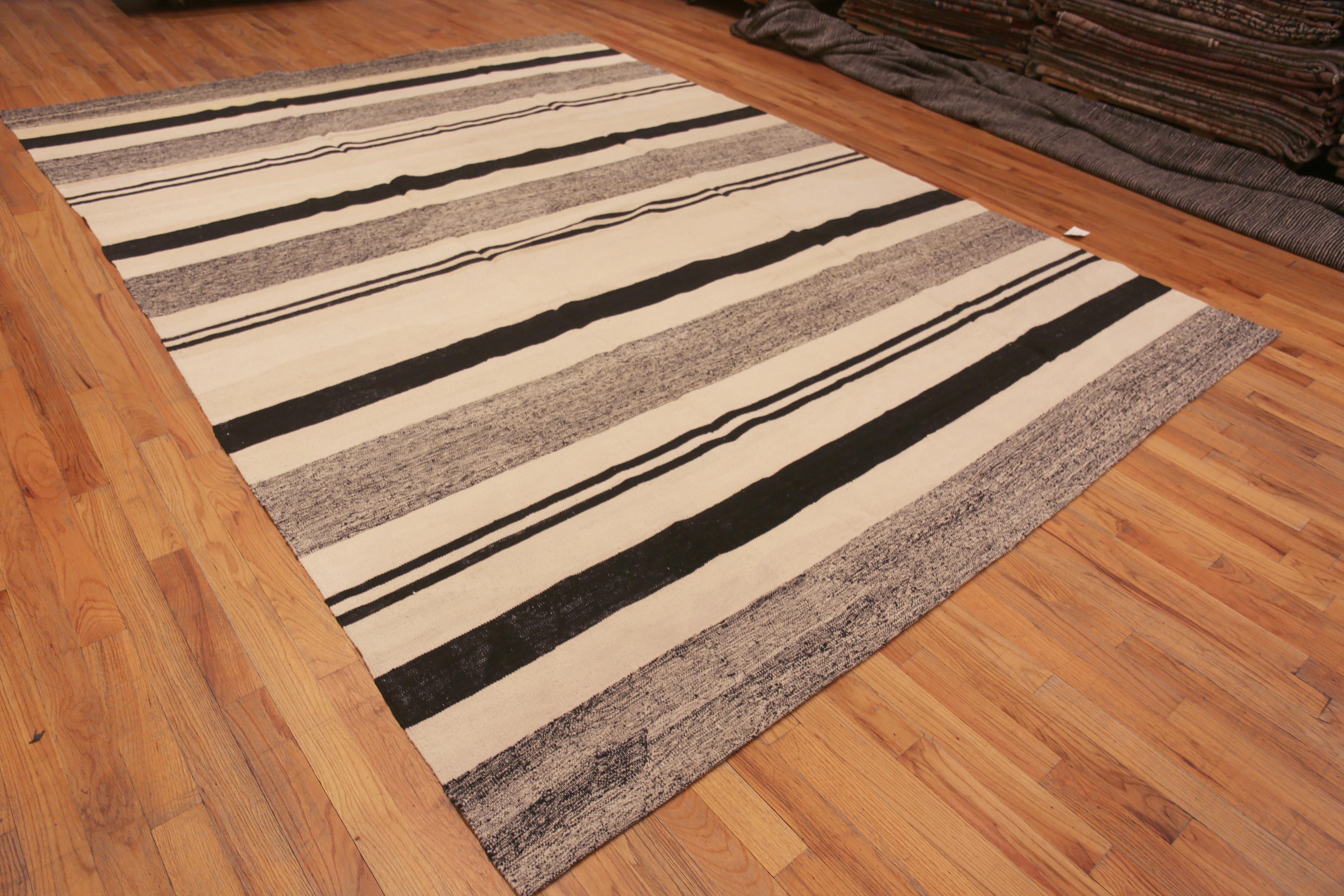 Contemporary Nazmiyal Collection Modern Flatweave Black and White Kilim Rug 9'10