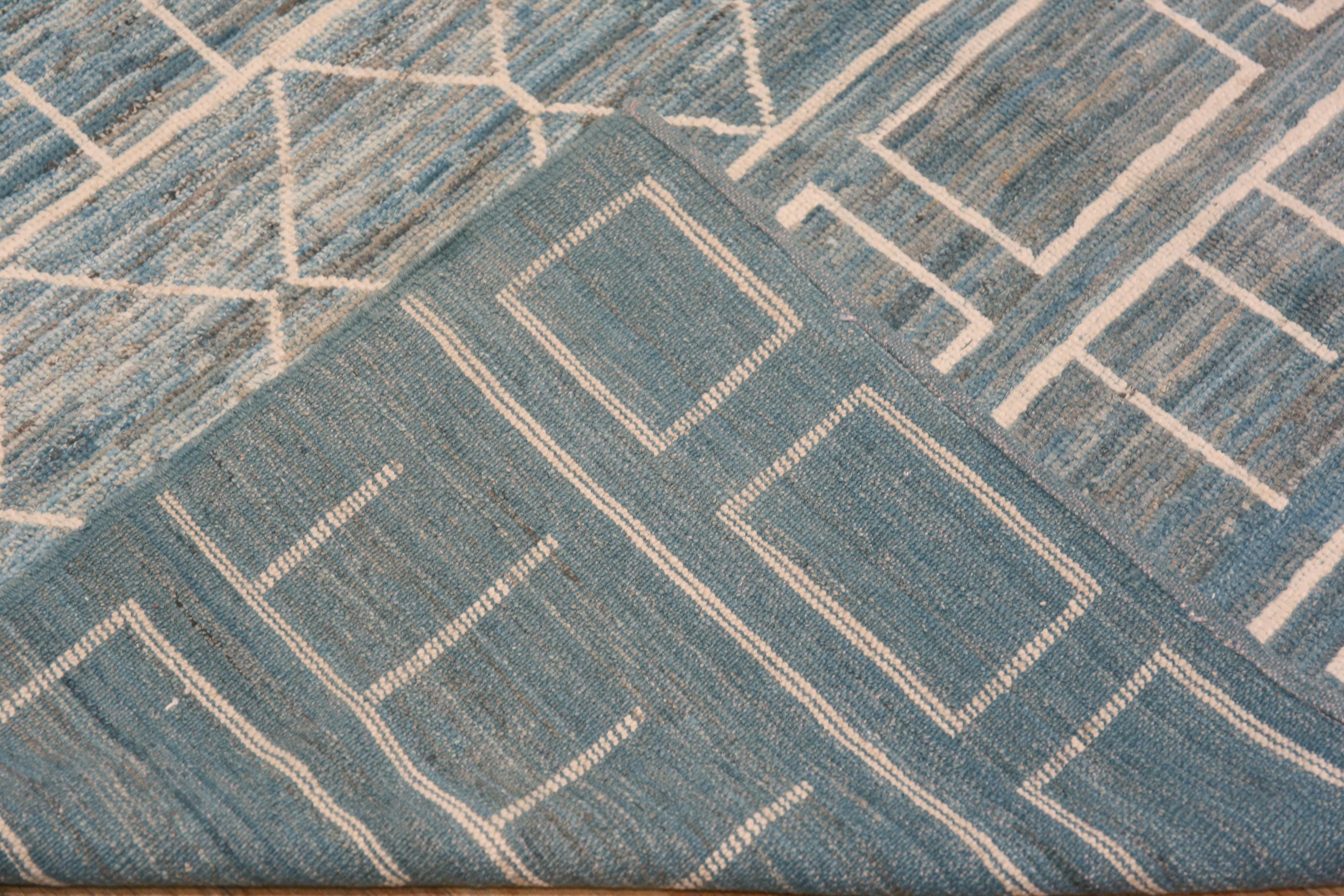 XXI secolo e contemporaneo Tappeto moderno Geometrico Tribale Azzurro Collection Nazmiyal Collection 8'7