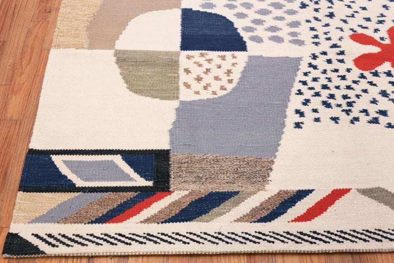 Nazmiyal Collection Modern Geometric Swedish Style Are Rug. Size 9 ft