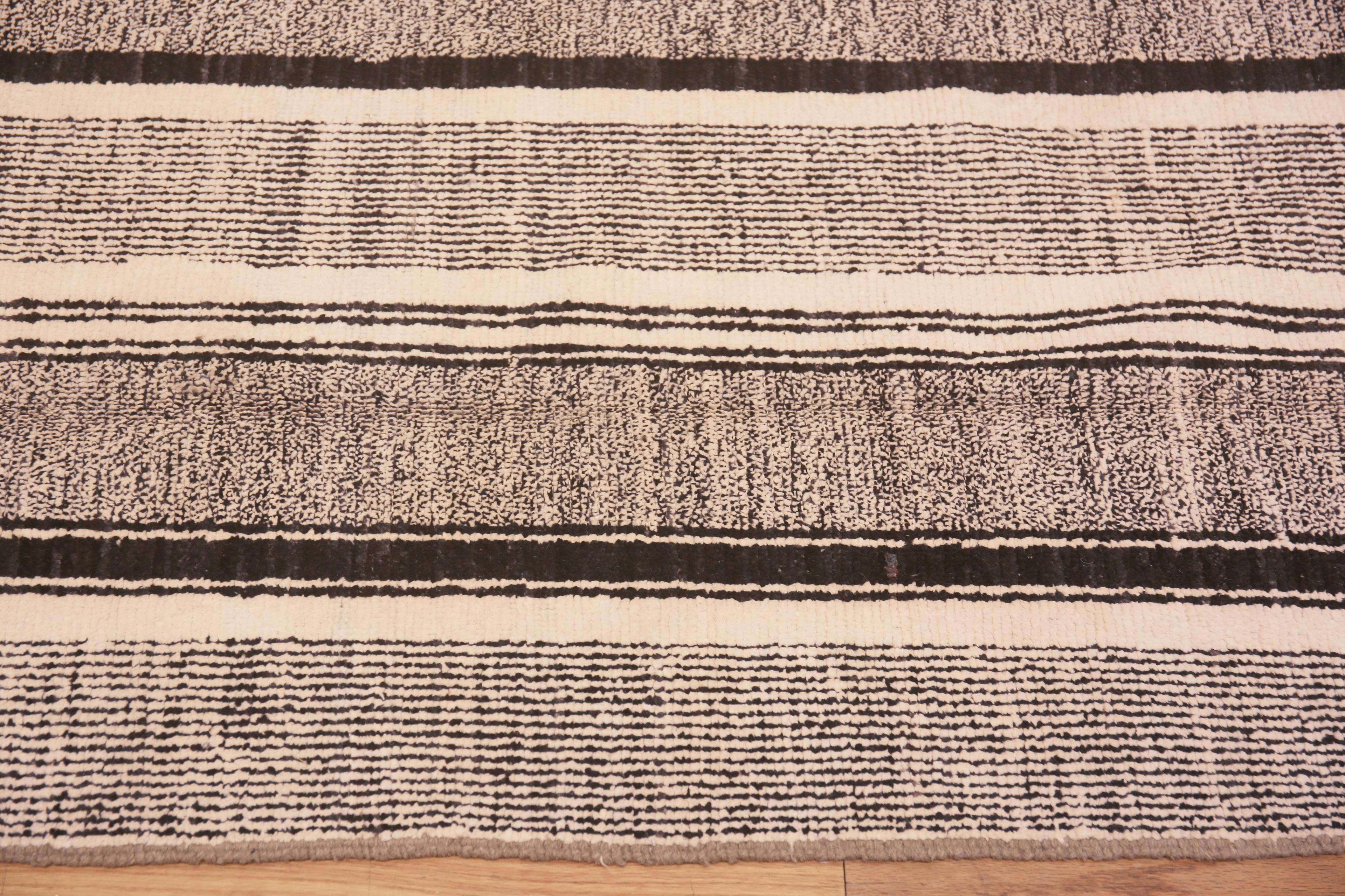 Moderner gestreifter Teppich der Nazmiyal Kollektion in Zimmergröße 7'4