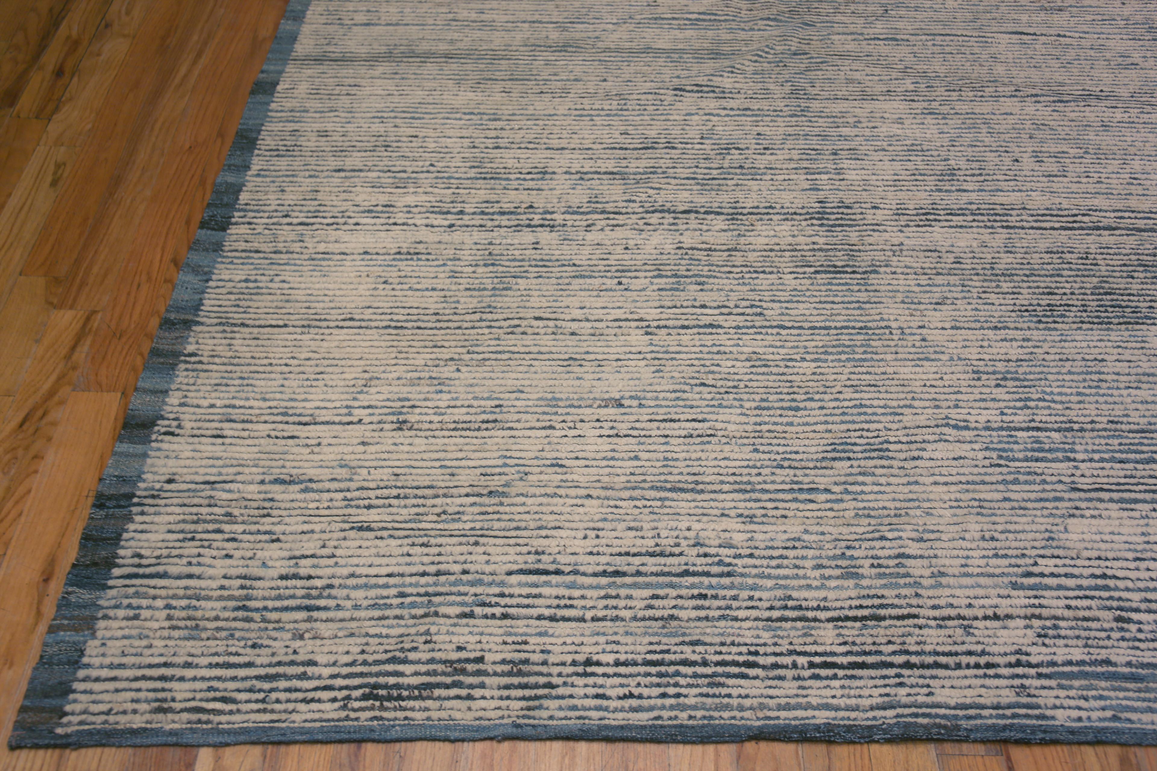 Nazmiyal Collection Modern Solid Abstract Design Wool Pile Area Rug 13'5
