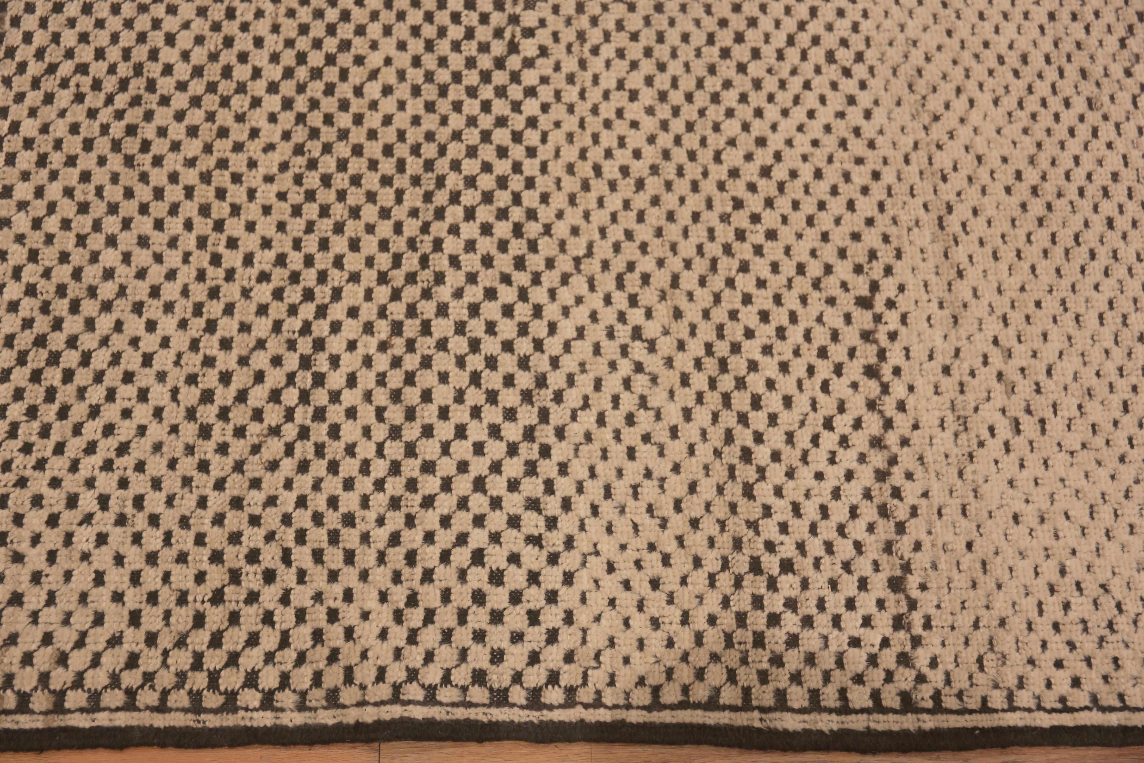 Nazmiyal Collection Modern Tribal Checkerboard Design Wool Pile Rug 6'6