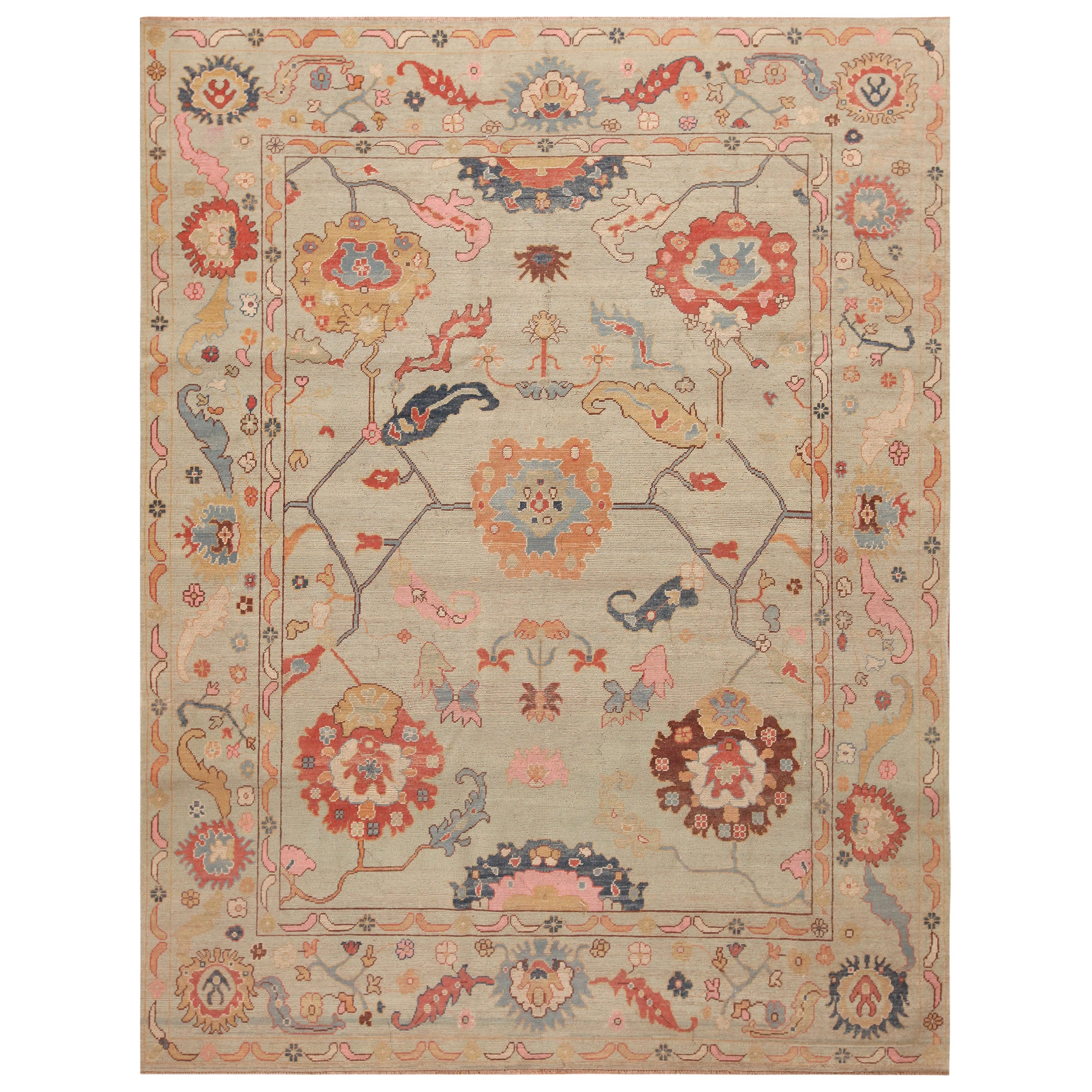 Nazmiyal Collection Moderner türkischer Oushak-Design-Teppich. 7 ft 9 in x 10 ft 2in im Angebot